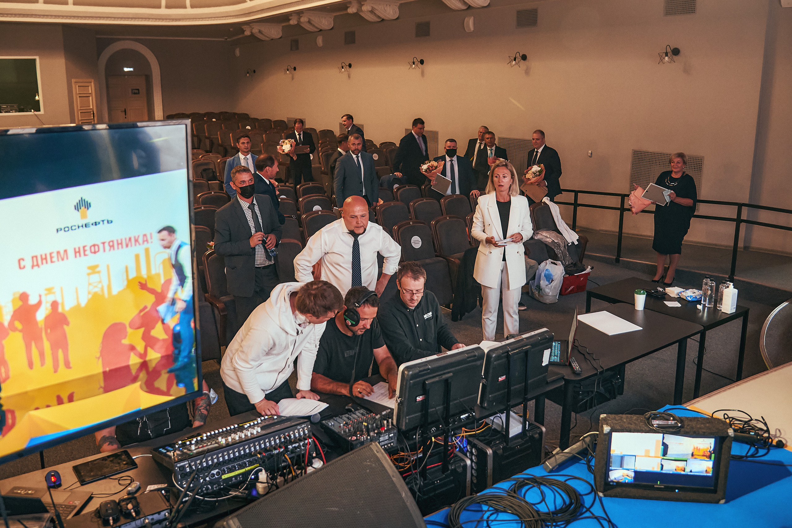 Портфолио репортажной фотосъёмки: "Роснефть" съёмка шоу для «День нефтяника». Фотограф Яковлев Роман — Красноярск