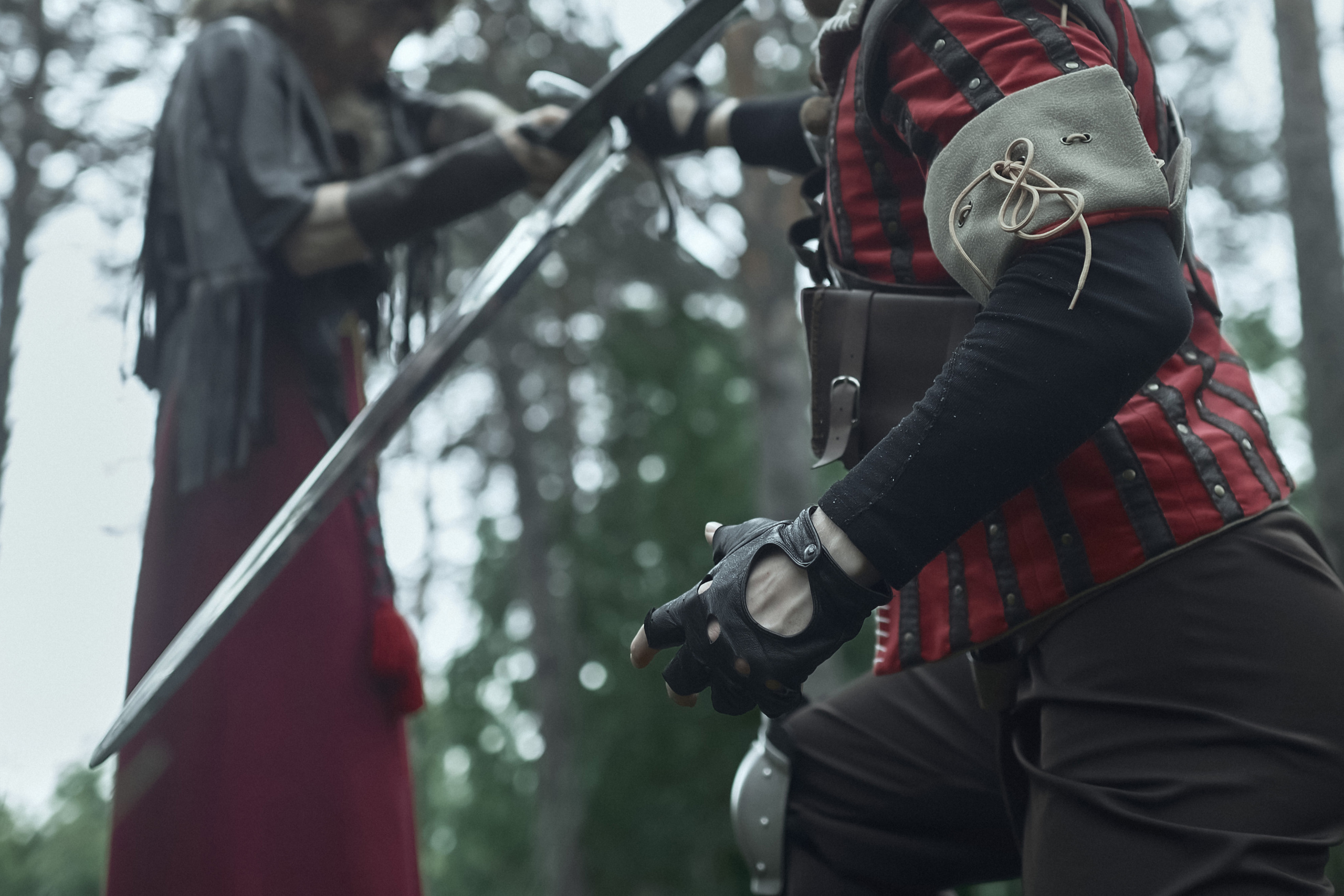 Каролина и Сергей — Предсвадебная съёмка в стиле «Ведьмак». Фотограф Яковлев Роман — Красноярск