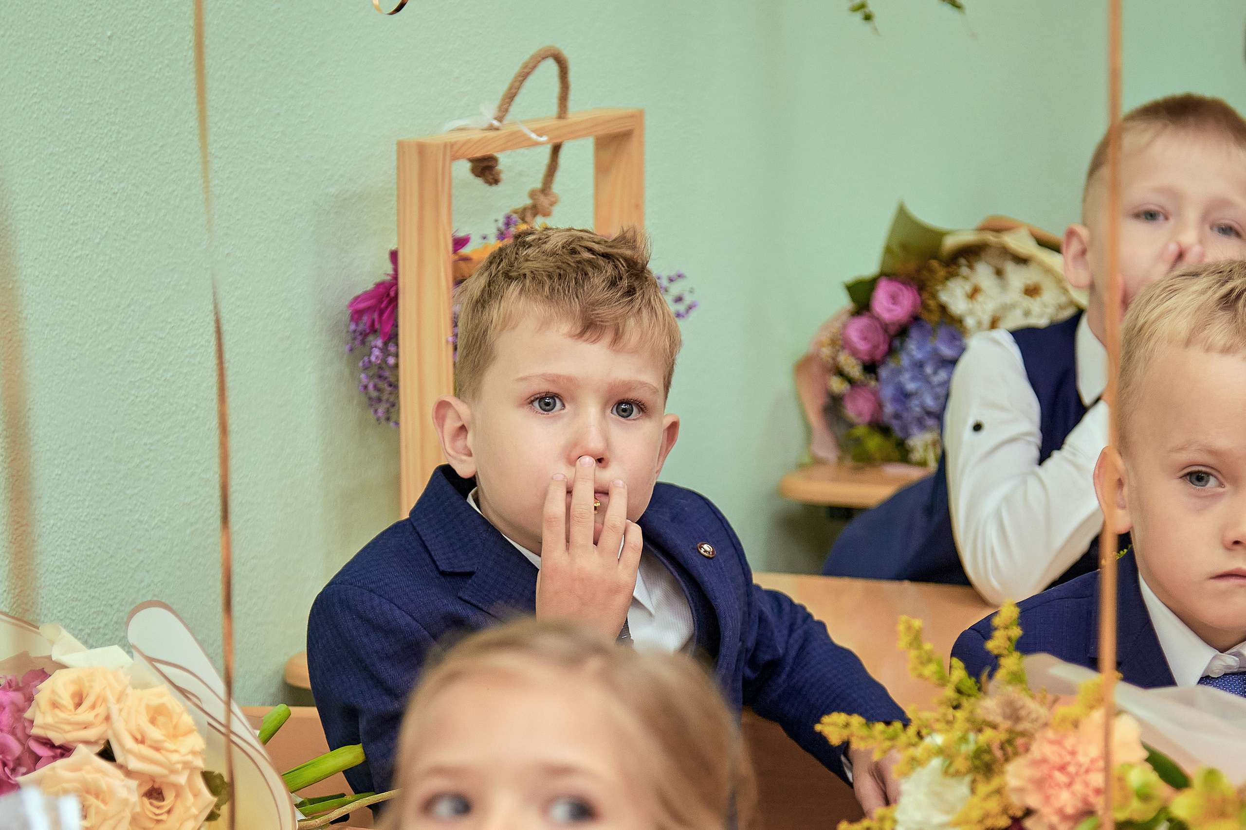 Портфолио репортажной фотосъёмки: 1 сентября в школе № 149. Фотограф Яковлев Роман — Красноярск