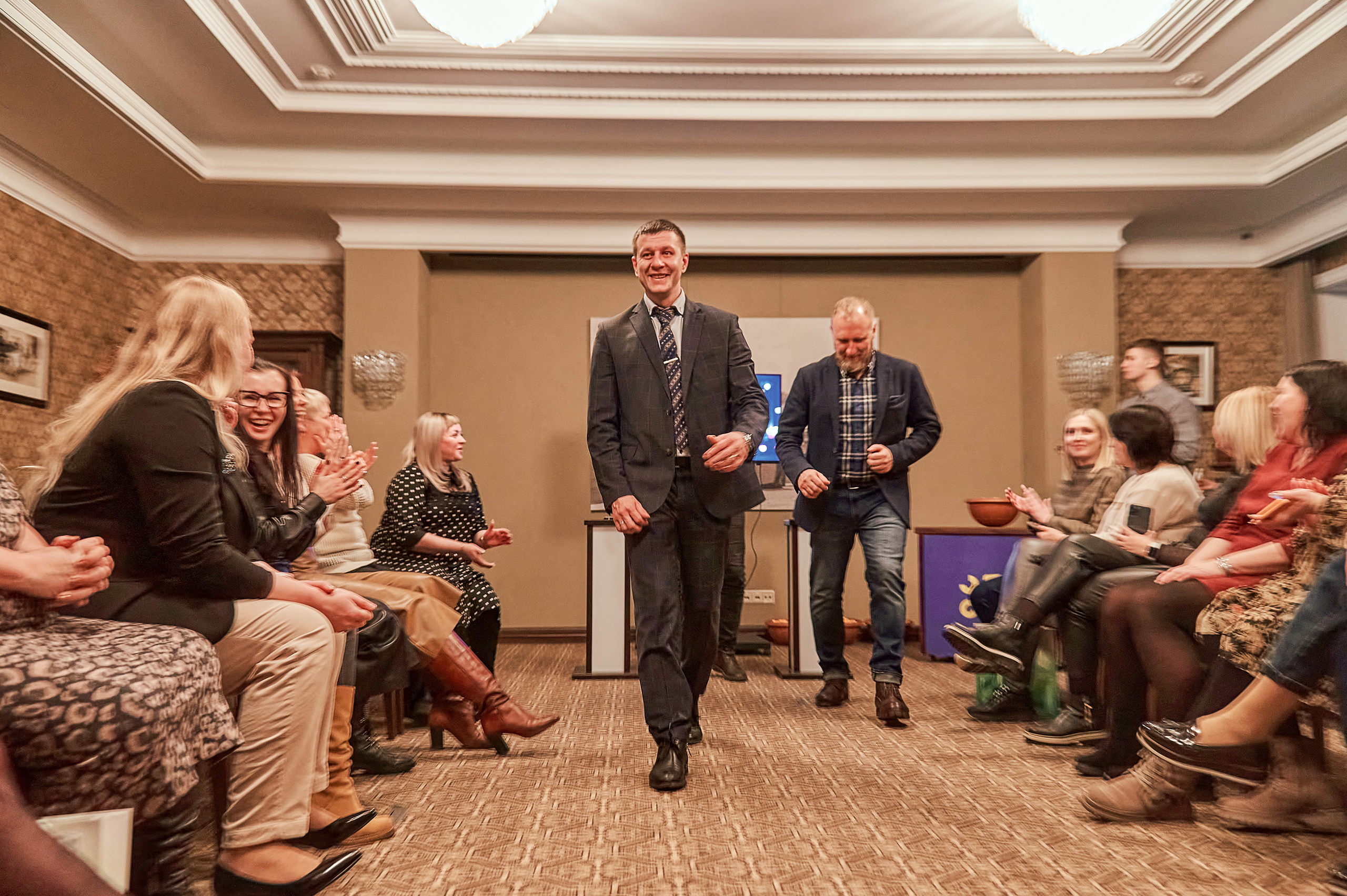 Портфолио репортажной фотосъёмки: "Сбербанк" Новый год. Фотограф Яковлев Роман — Красноярск