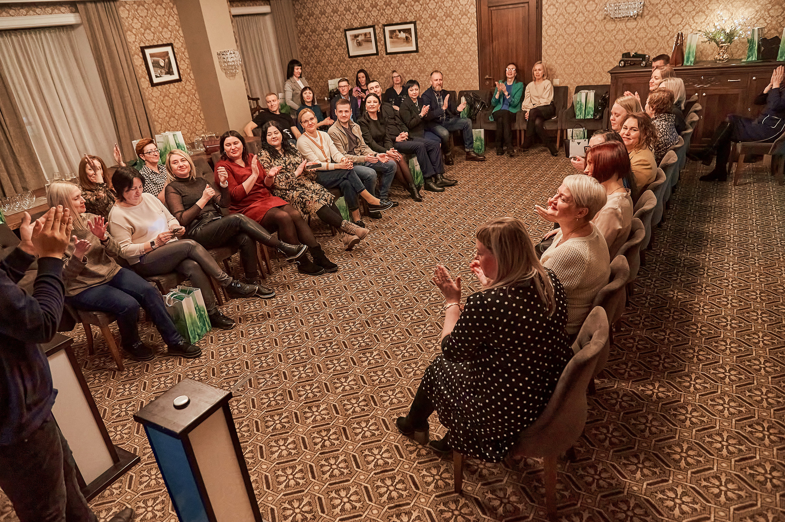 Портфолио репортажной фотосъёмки: "Сбербанк" Новый год. Фотограф Яковлев Роман — Красноярск