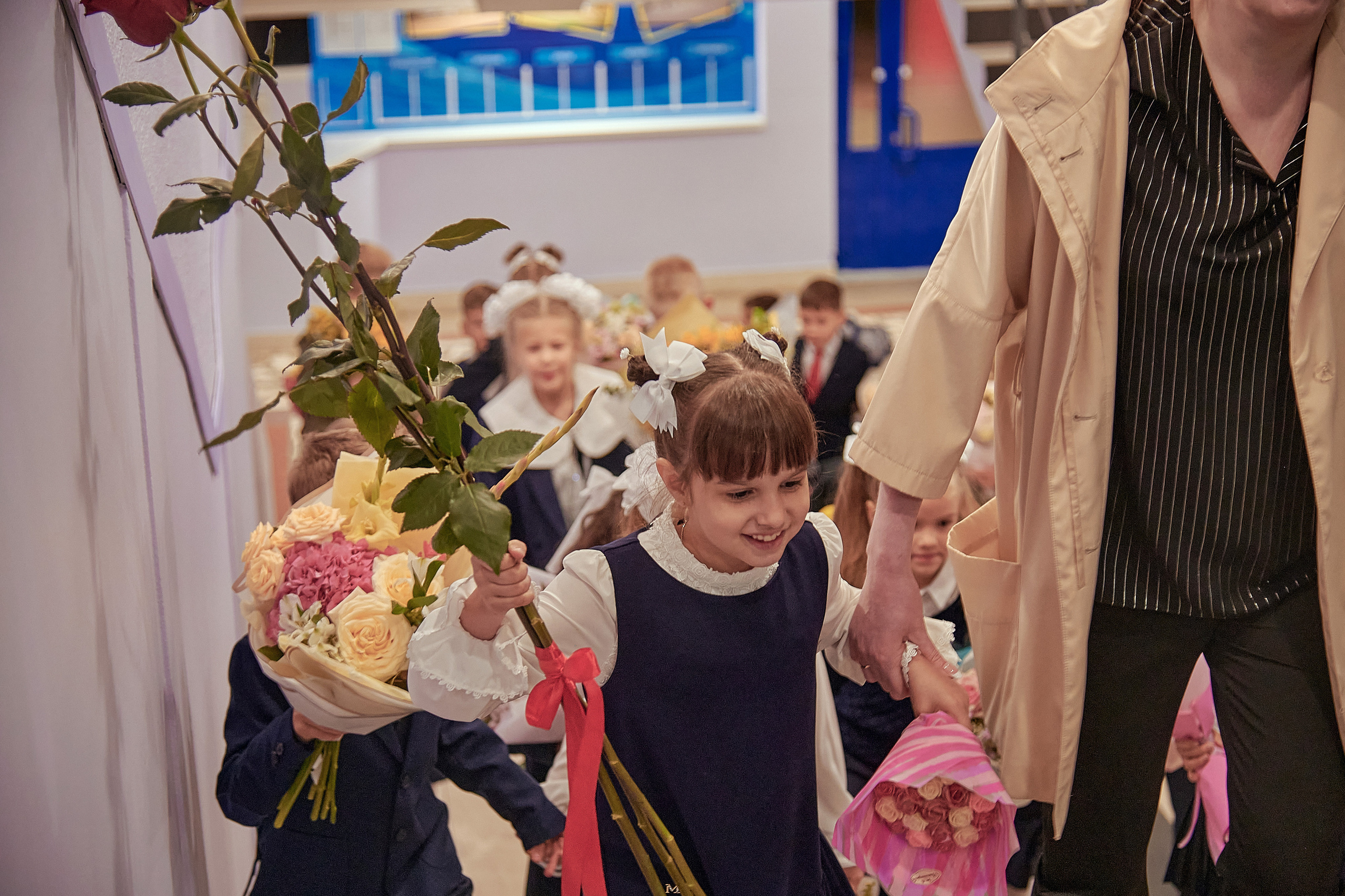 Портфолио репортажной фотосъёмки: 1 сентября в школе № 149. Фотограф Яковлев Роман — Красноярск