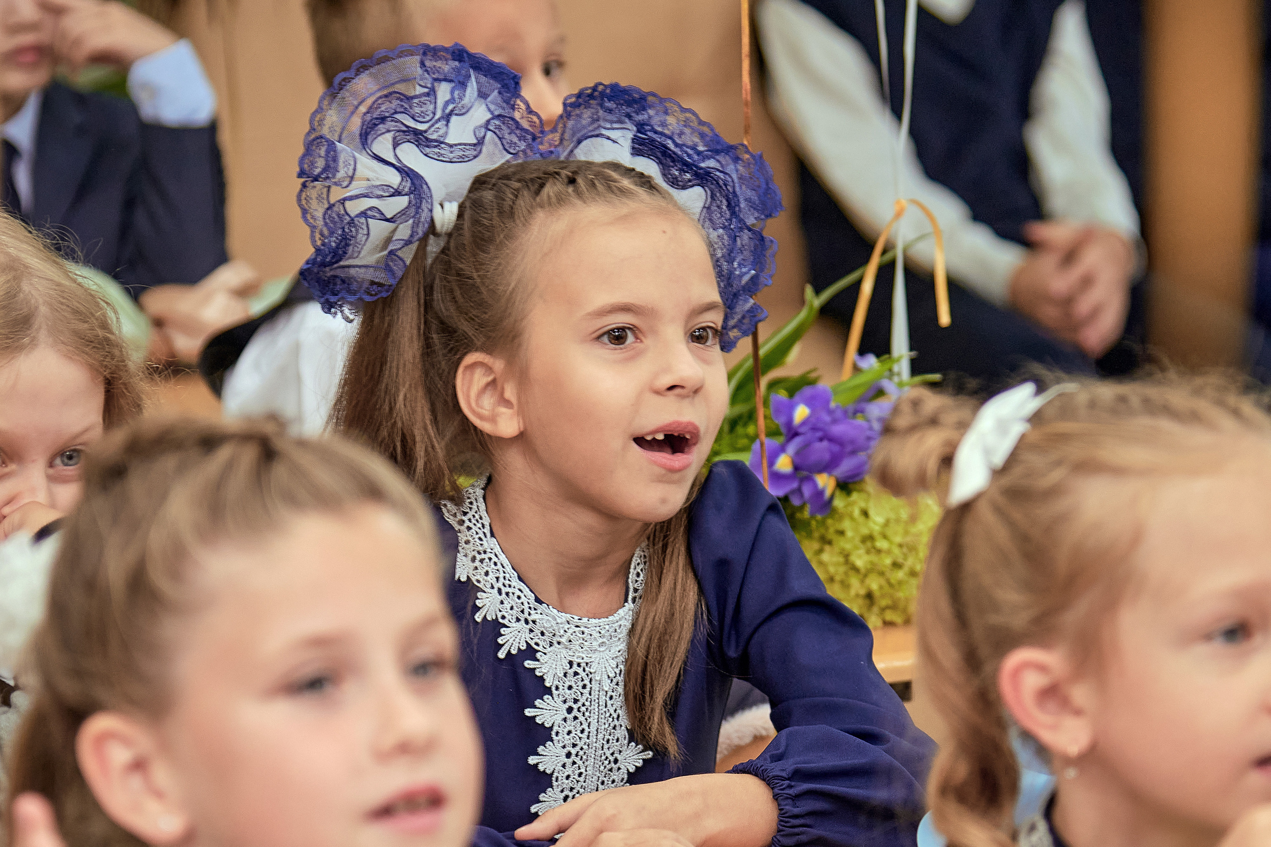 Портфолио репортажной фотосъёмки: 1 сентября в школе № 149. Фотограф Яковлев Роман — Красноярск