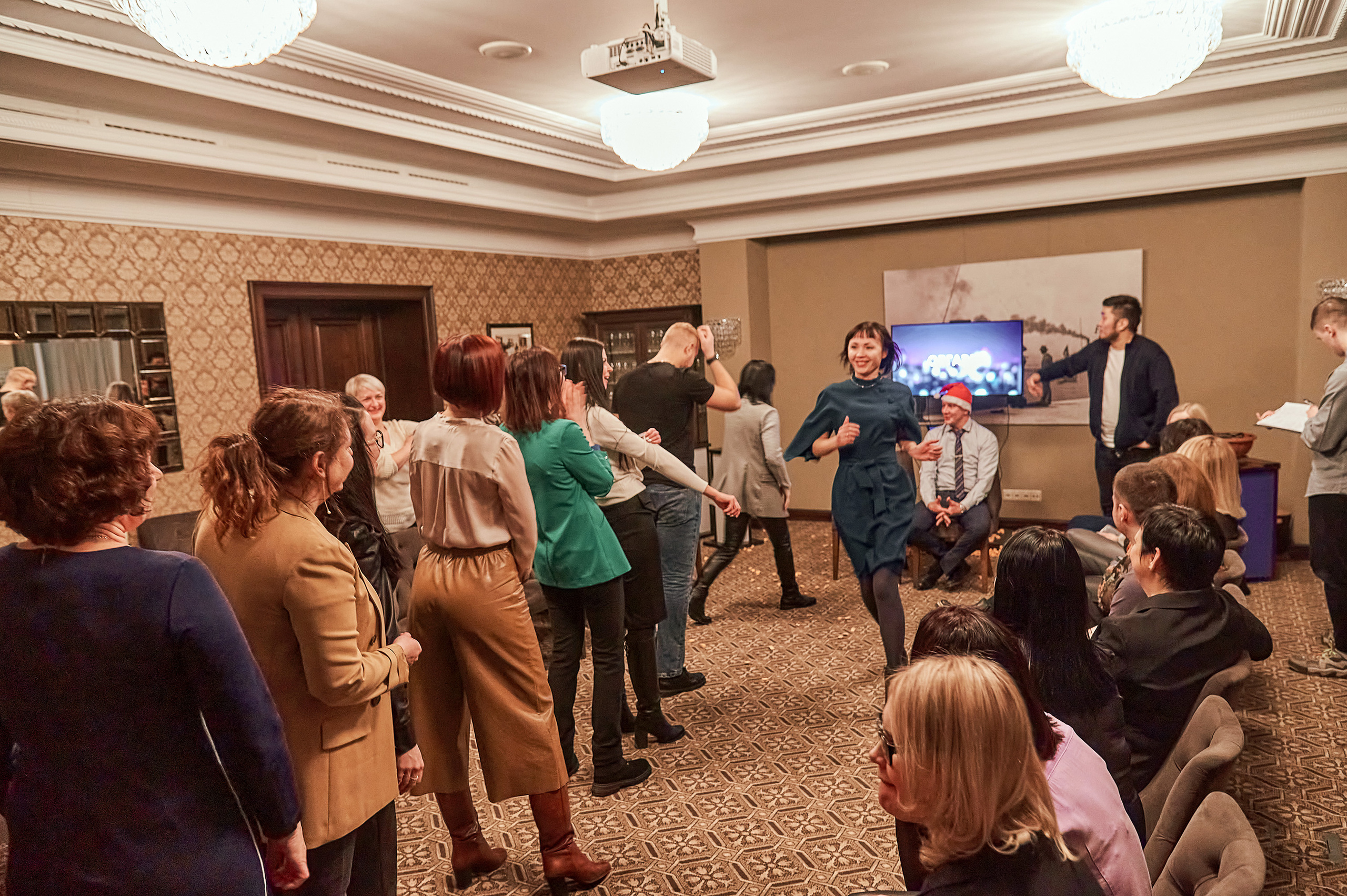 Портфолио репортажной фотосъёмки: "Сбербанк" Новый год. Фотограф Яковлев Роман — Красноярск