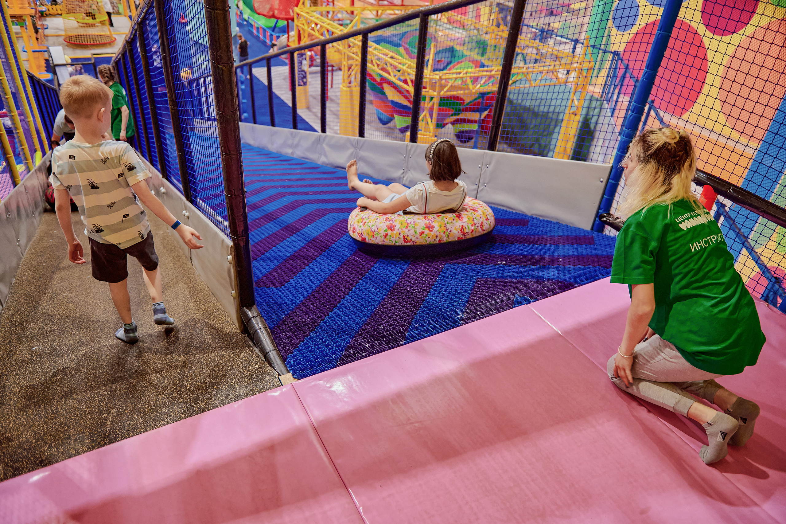 Портфолио репортажной фотосъёмки: Открытие "Vanana park". Фотограф Яковлев Роман — Красноярск