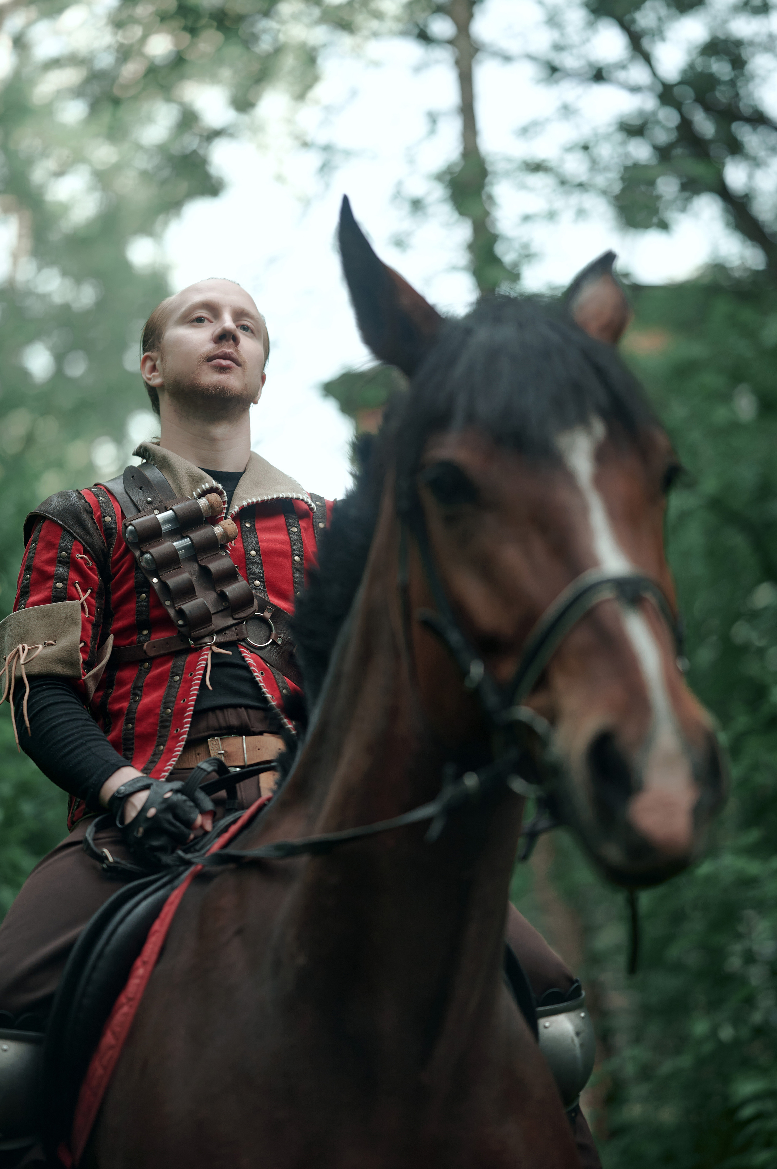 Каролина и Сергей — Предсвадебная съёмка в стиле «Ведьмак». Фотограф Яковлев Роман — Красноярск