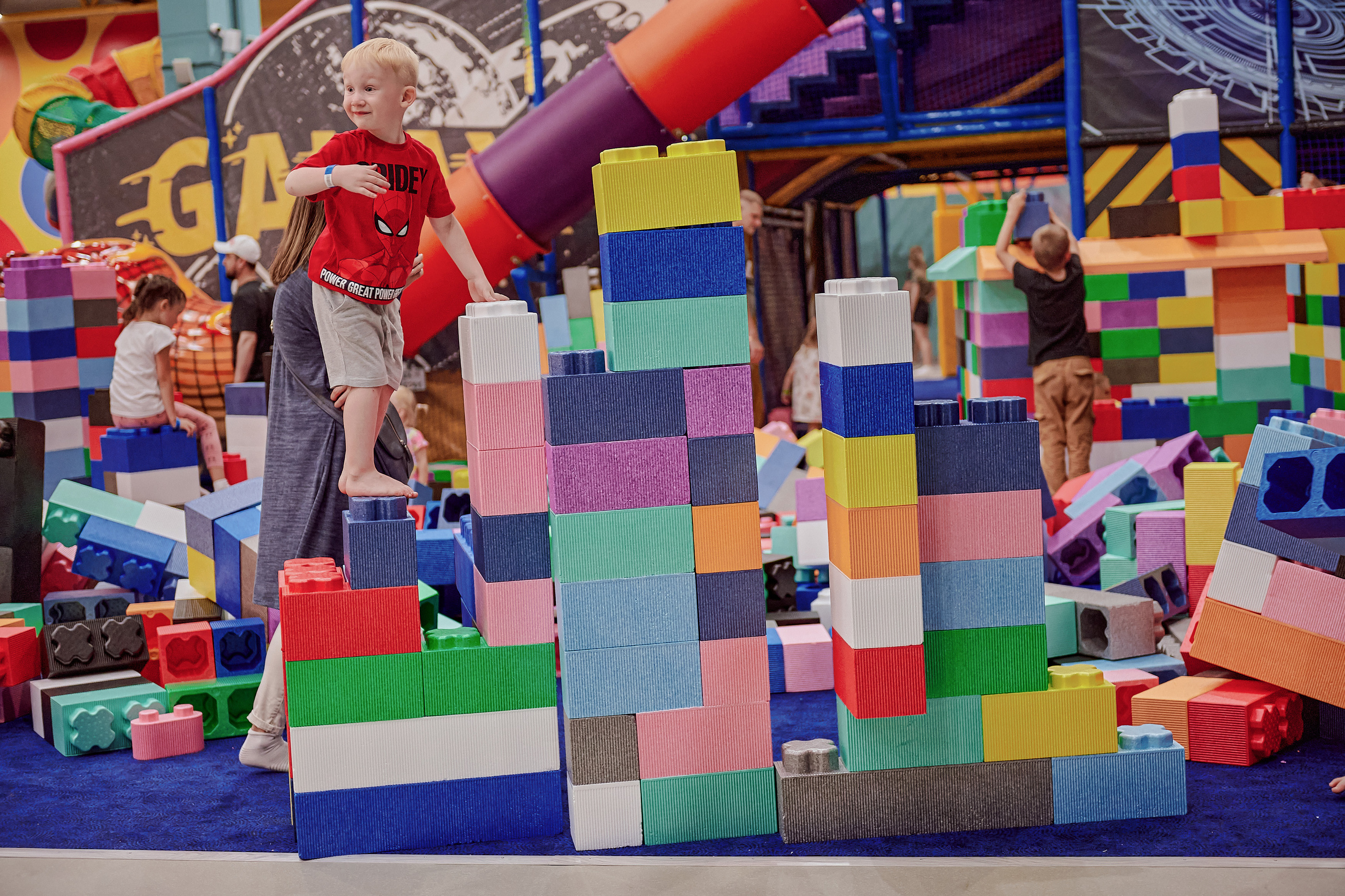 Портфолио репортажной фотосъёмки: Открытие "Vanana park". Фотограф Яковлев Роман — Красноярск