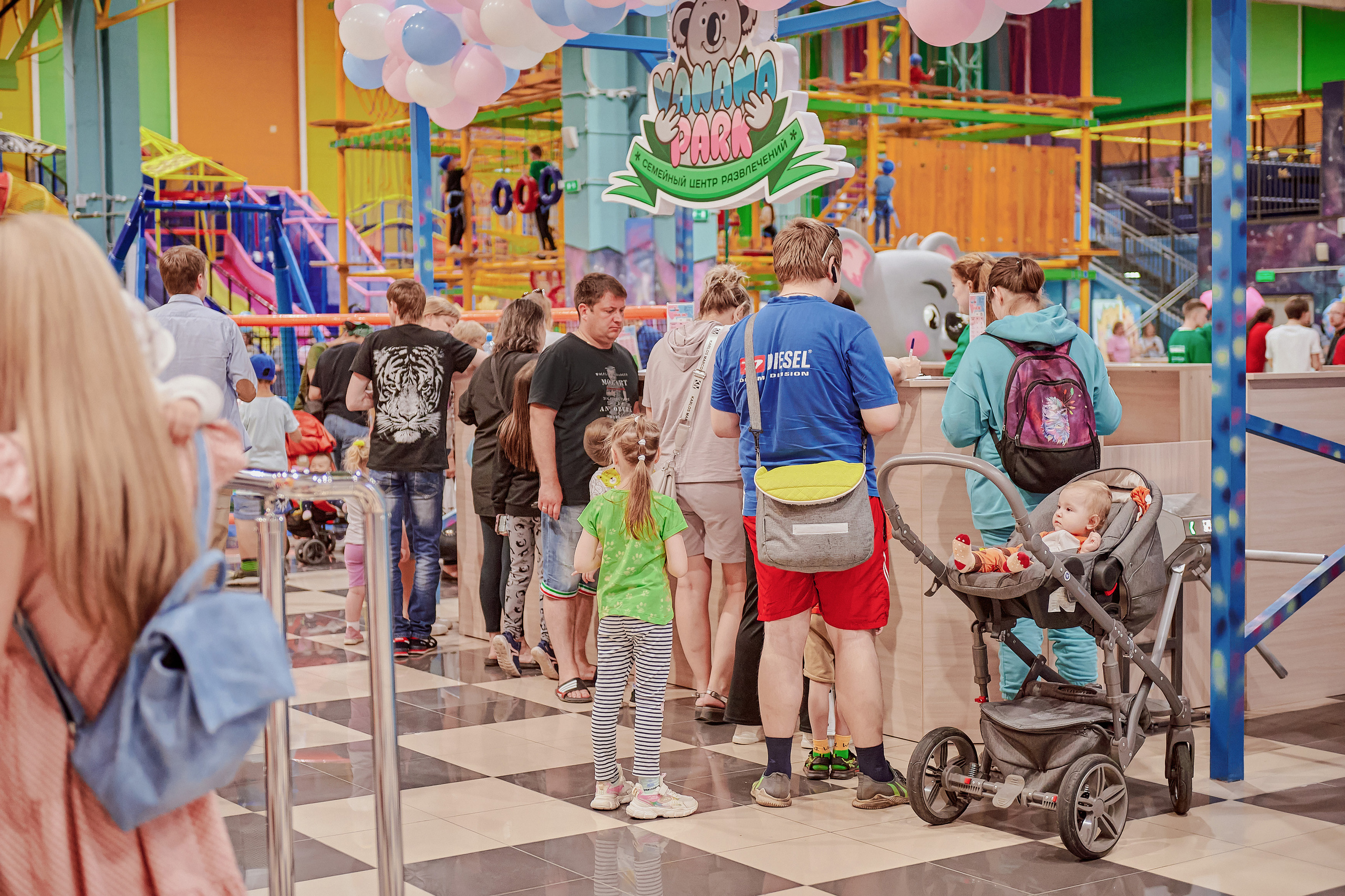 Портфолио репортажной фотосъёмки: Открытие "Vanana park". Фотограф Яковлев Роман — Красноярск