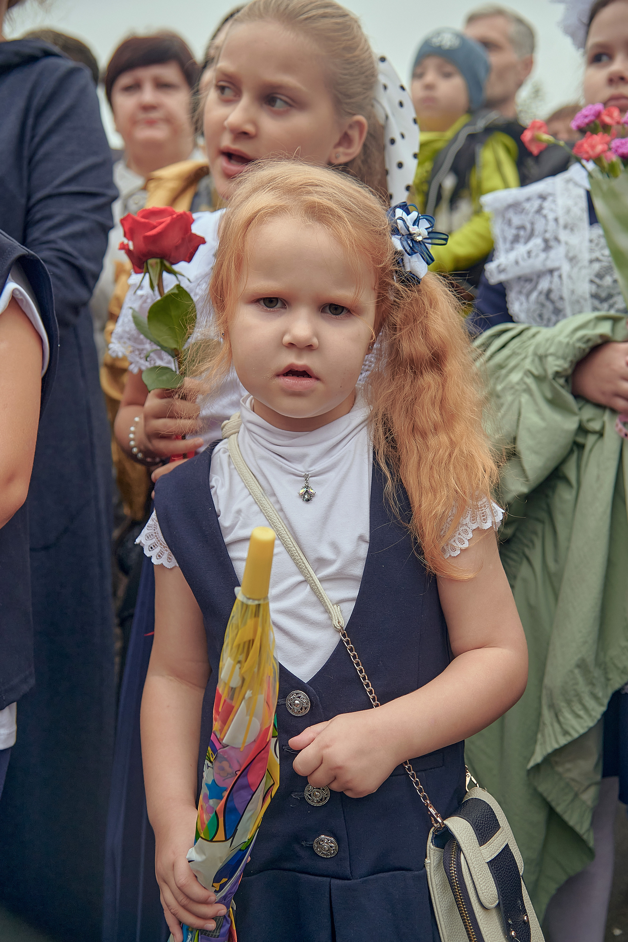 Портфолио репортажной фотосъёмки: 1 сентября в школе № 149. Фотограф Яковлев Роман — Красноярск