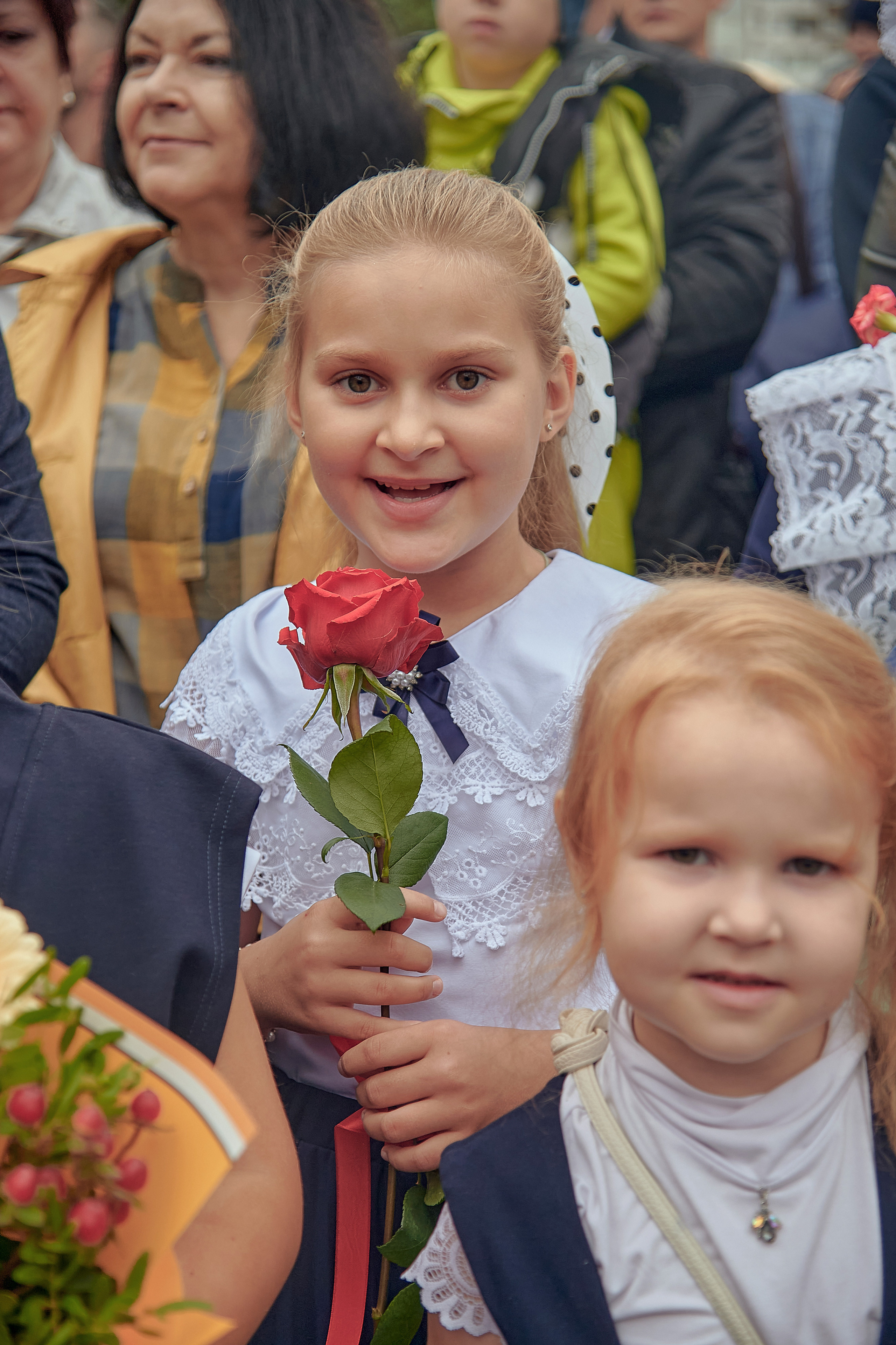 Портфолио репортажной фотосъёмки: 1 сентября в школе № 149. Фотограф Яковлев Роман — Красноярск