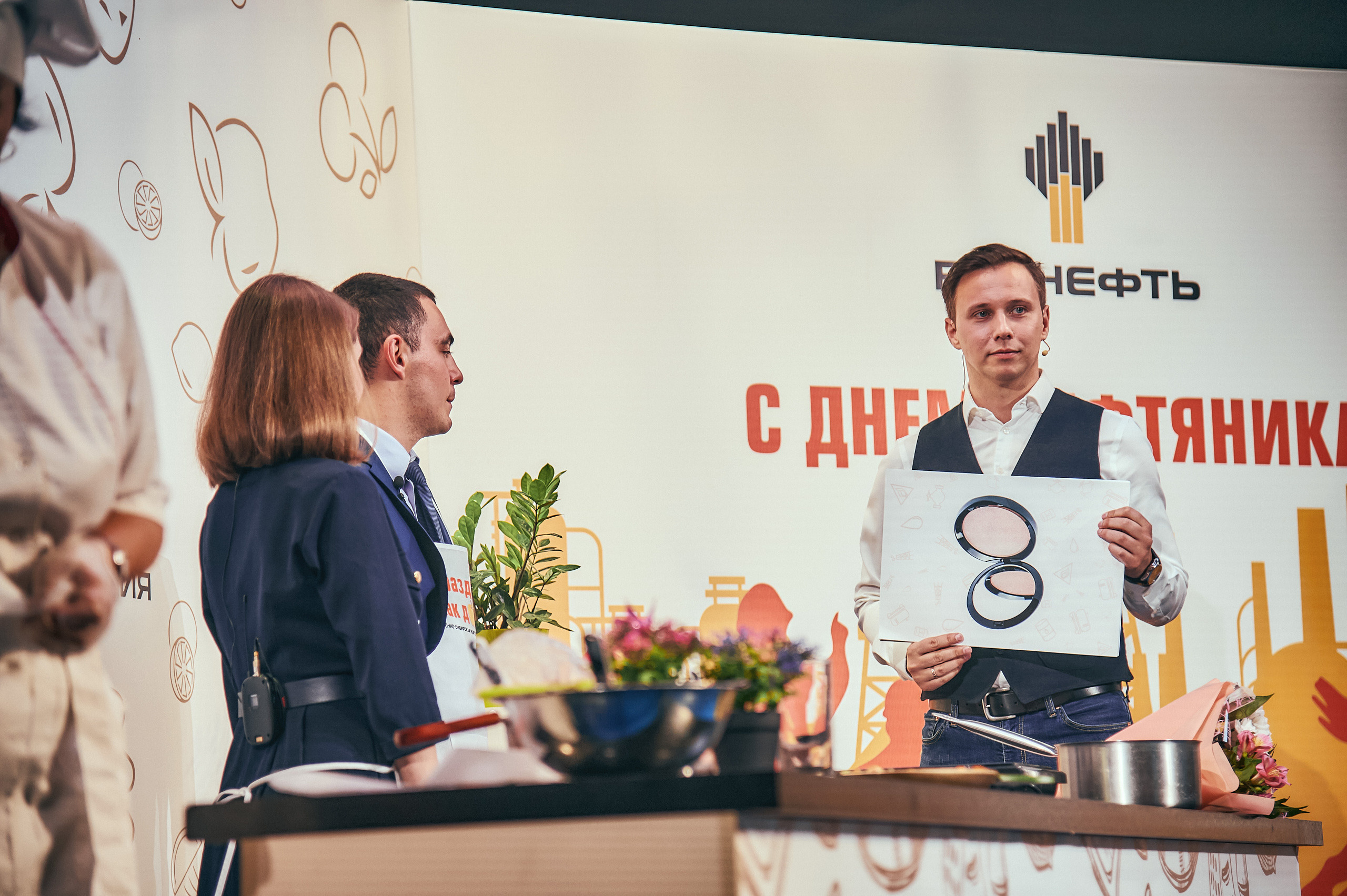 Портфолио репортажной фотосъёмки: "Роснефть" съёмка шоу для «День нефтяника». Фотограф Яковлев Роман — Красноярск