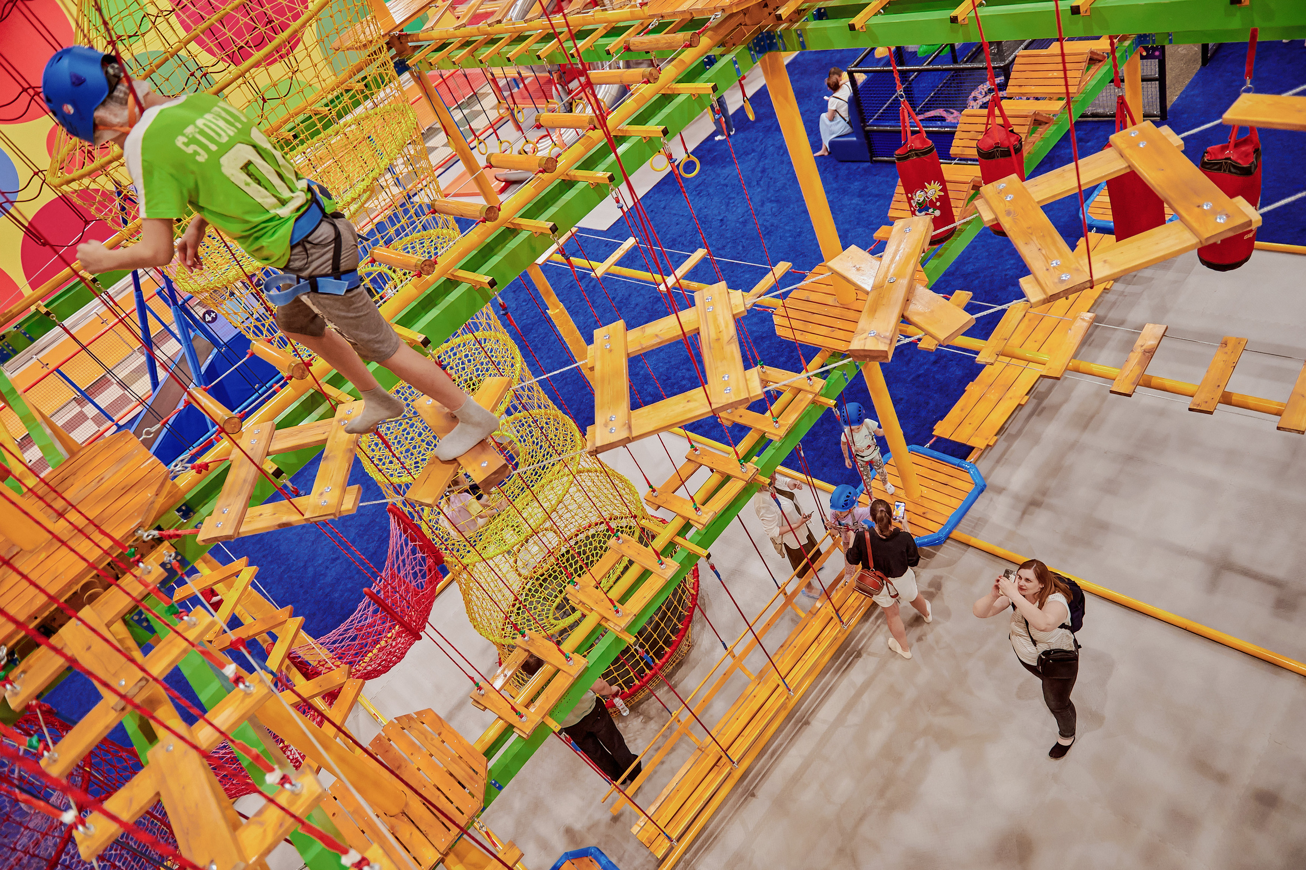 Портфолио репортажной фотосъёмки: Открытие "Vanana park". Фотограф Яковлев Роман — Красноярск