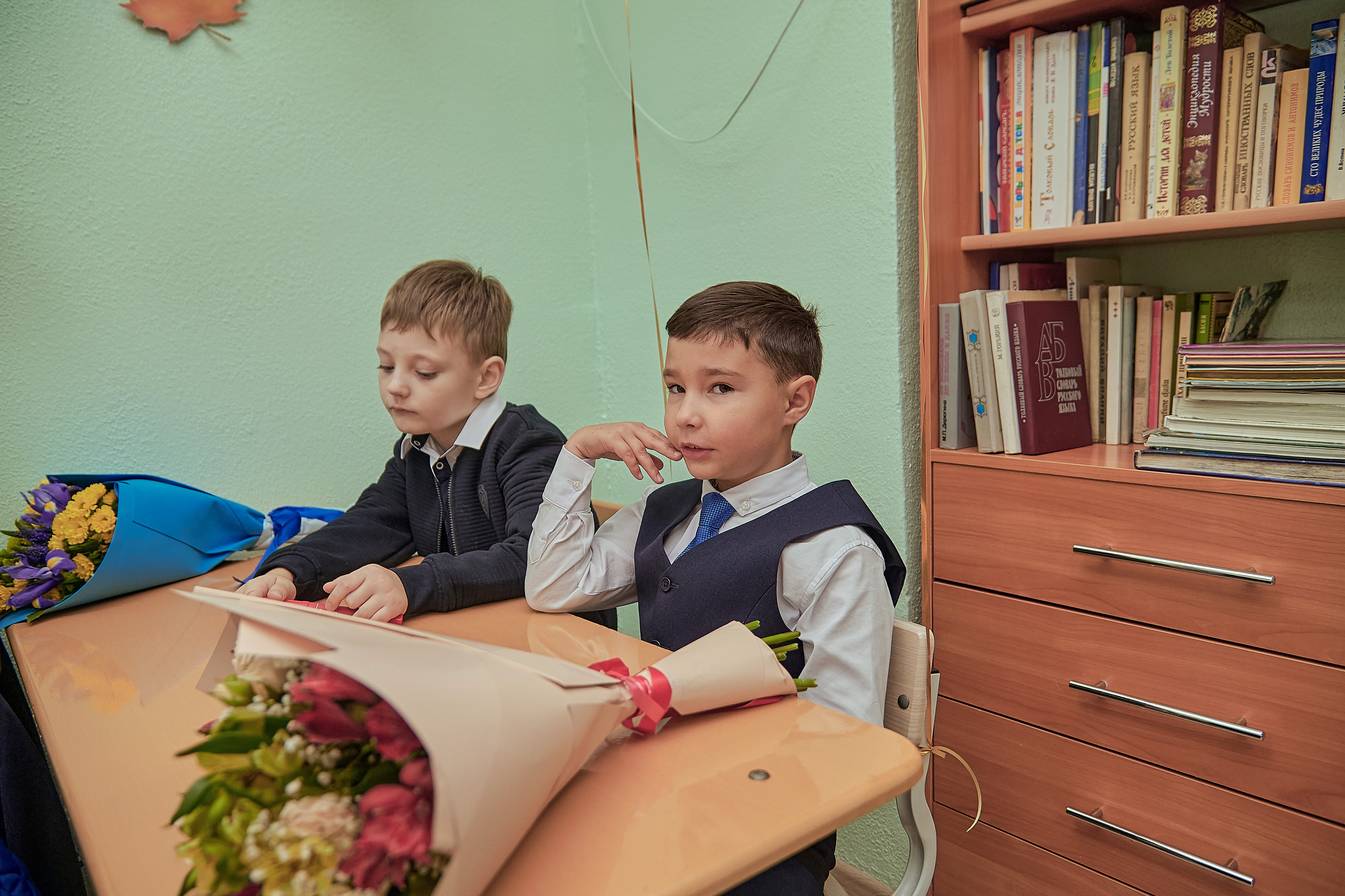 Портфолио репортажной фотосъёмки: 1 сентября в школе № 149. Фотограф Яковлев Роман — Красноярск