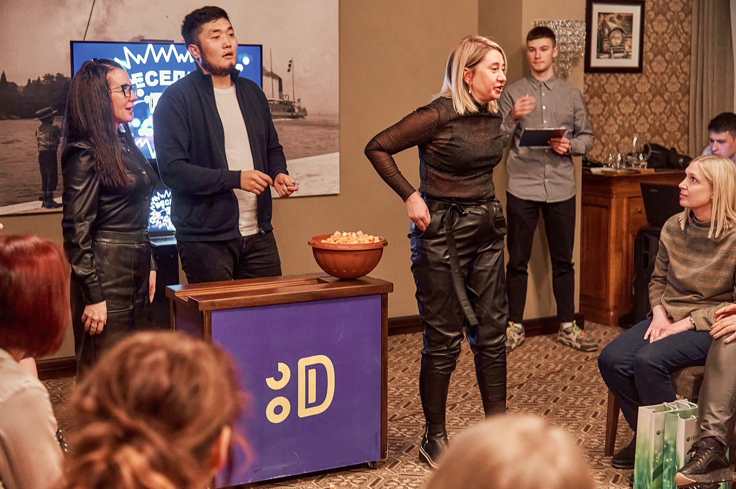 Портфолио репортажной фотосъёмки: "Сбербанк" Новый год. Фотограф Яковлев Роман — Красноярск