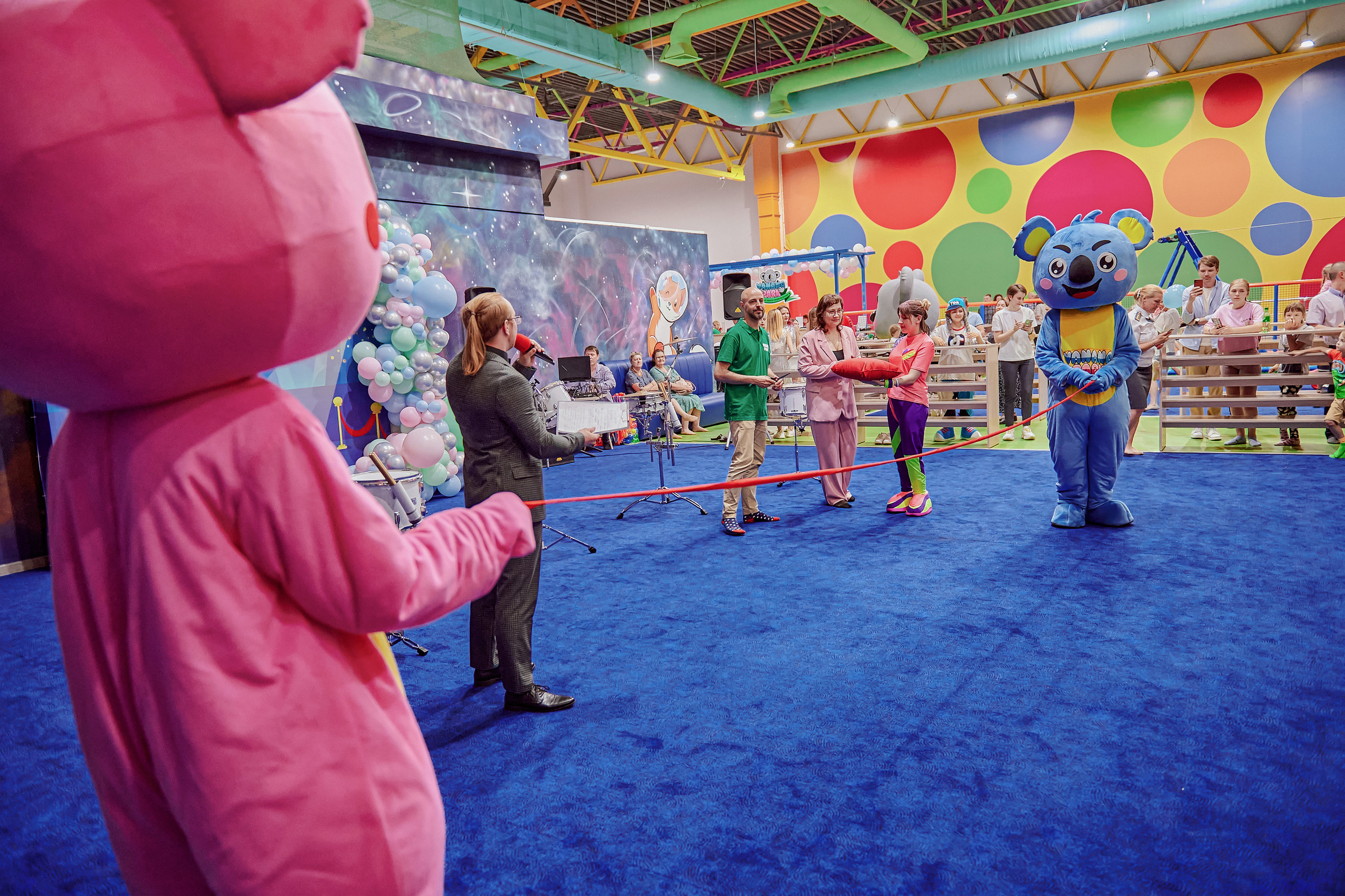 Портфолио репортажной фотосъёмки: Открытие "Vanana park". Фотограф Яковлев Роман — Красноярск