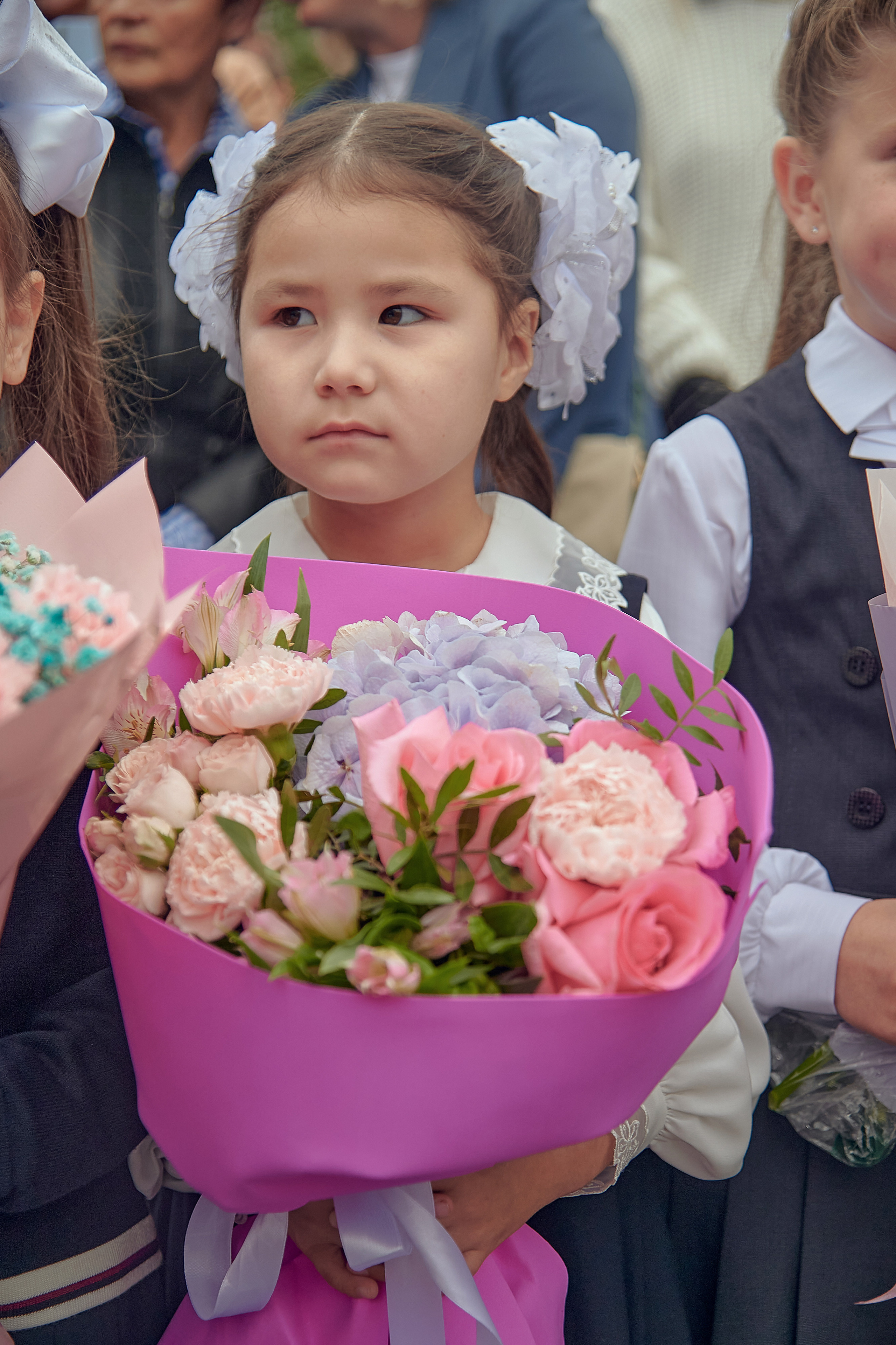 Портфолио репортажной фотосъёмки: 1 сентября в школе № 149. Фотограф Яковлев Роман — Красноярск