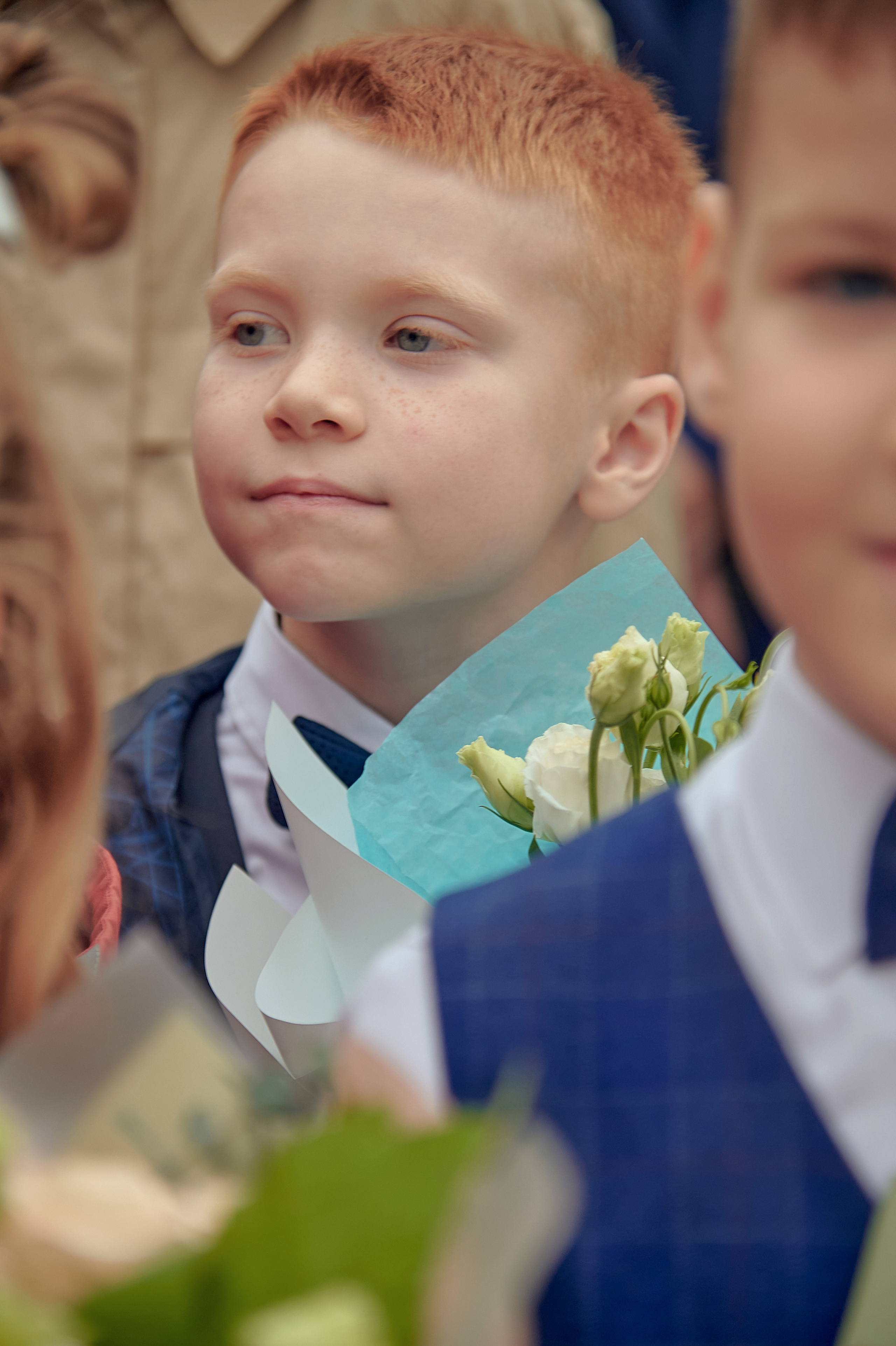 Портфолио репортажной фотосъёмки: 1 сентября в школе № 149. Фотограф Яковлев Роман — Красноярск