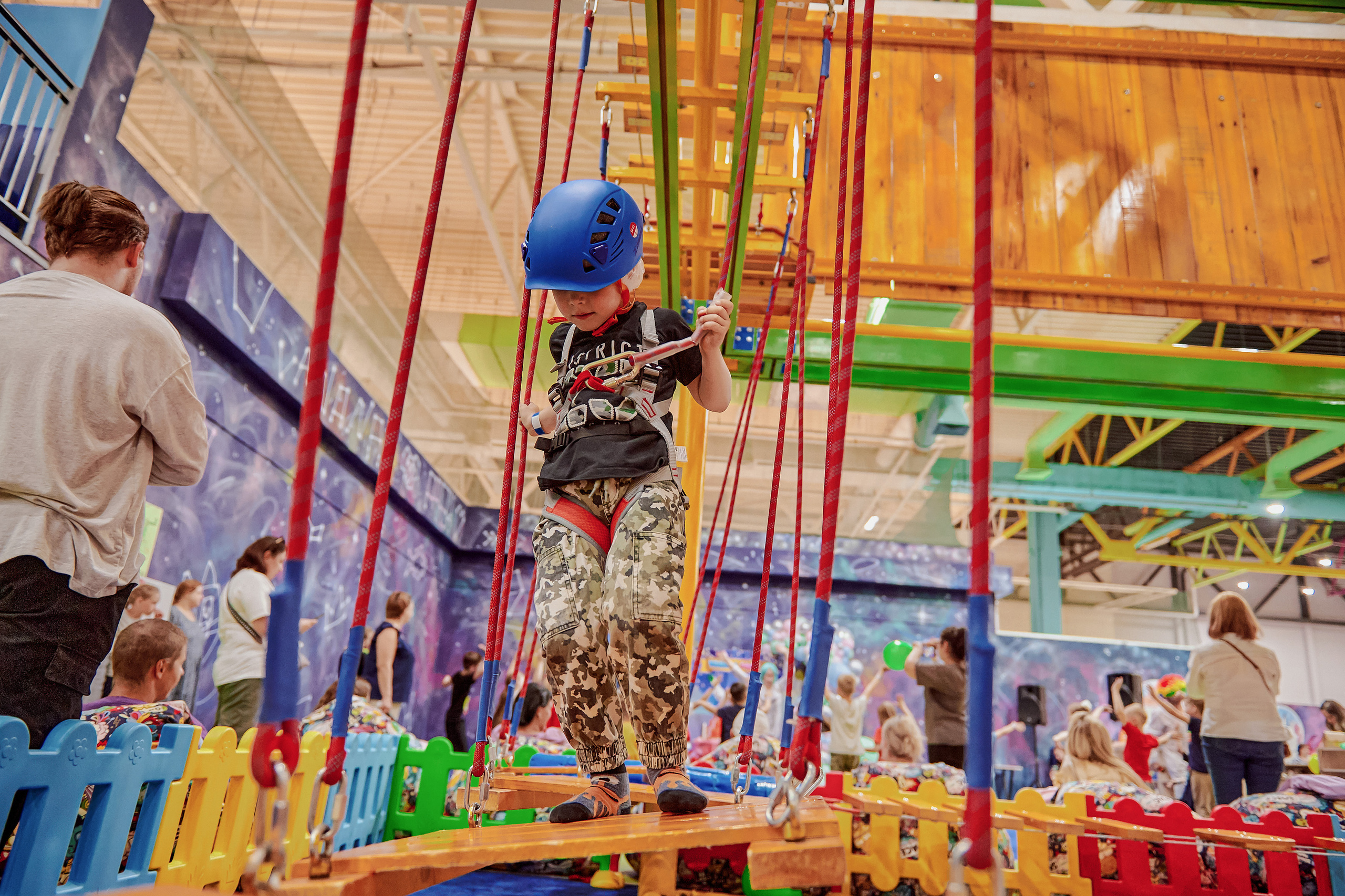 Портфолио репортажной фотосъёмки: Открытие "Vanana park". Фотограф Яковлев Роман — Красноярск