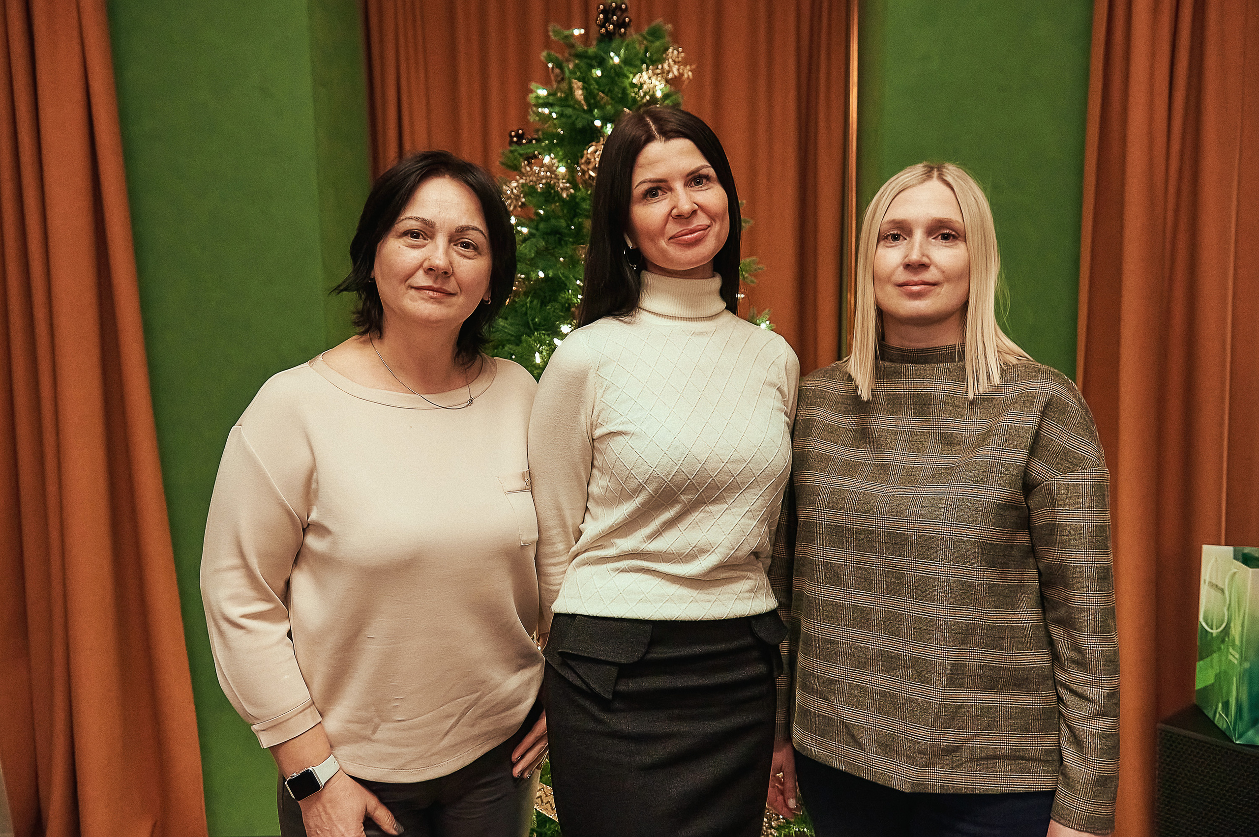 Портфолио репортажной фотосъёмки: "Сбербанк" Новый год. Фотограф Яковлев Роман — Красноярск