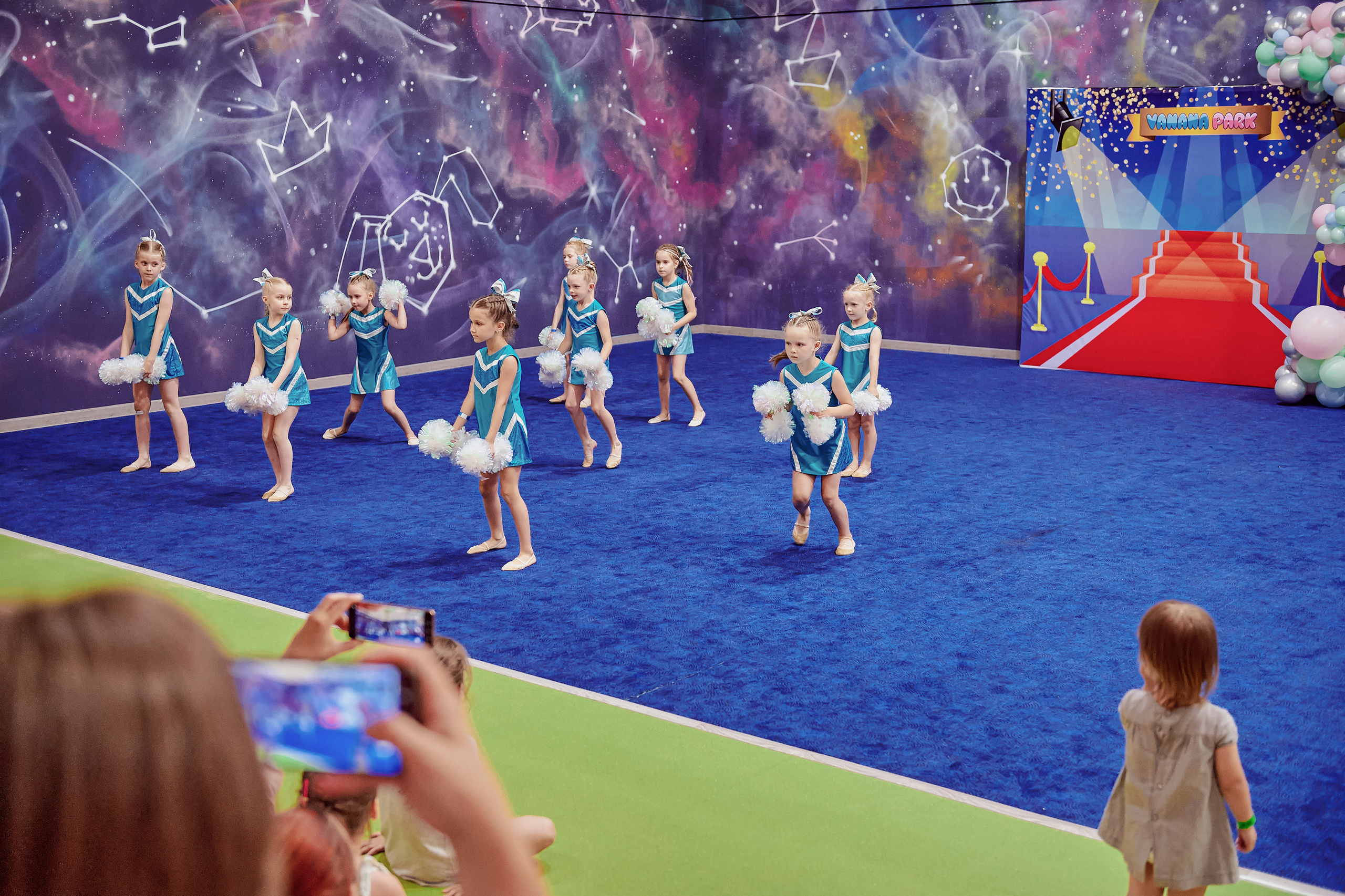 Портфолио репортажной фотосъёмки: Открытие "Vanana park". Фотограф Яковлев Роман — Красноярск