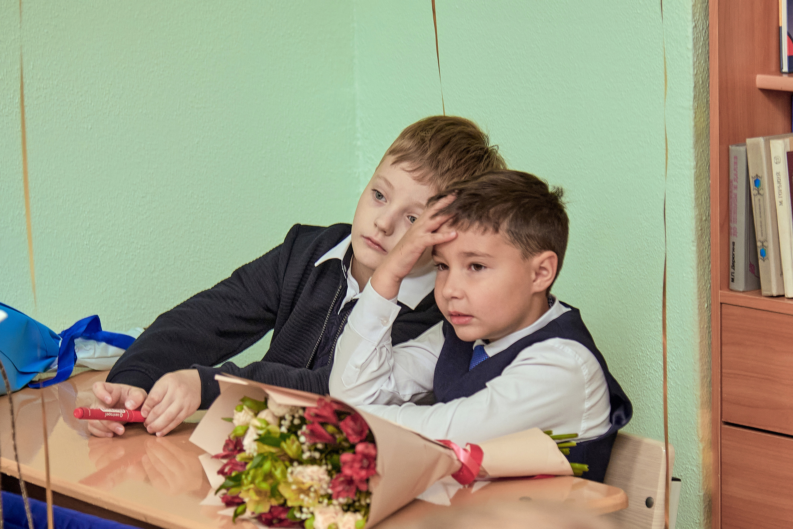 Портфолио репортажной фотосъёмки: 1 сентября в школе № 149. Фотограф Яковлев Роман — Красноярск