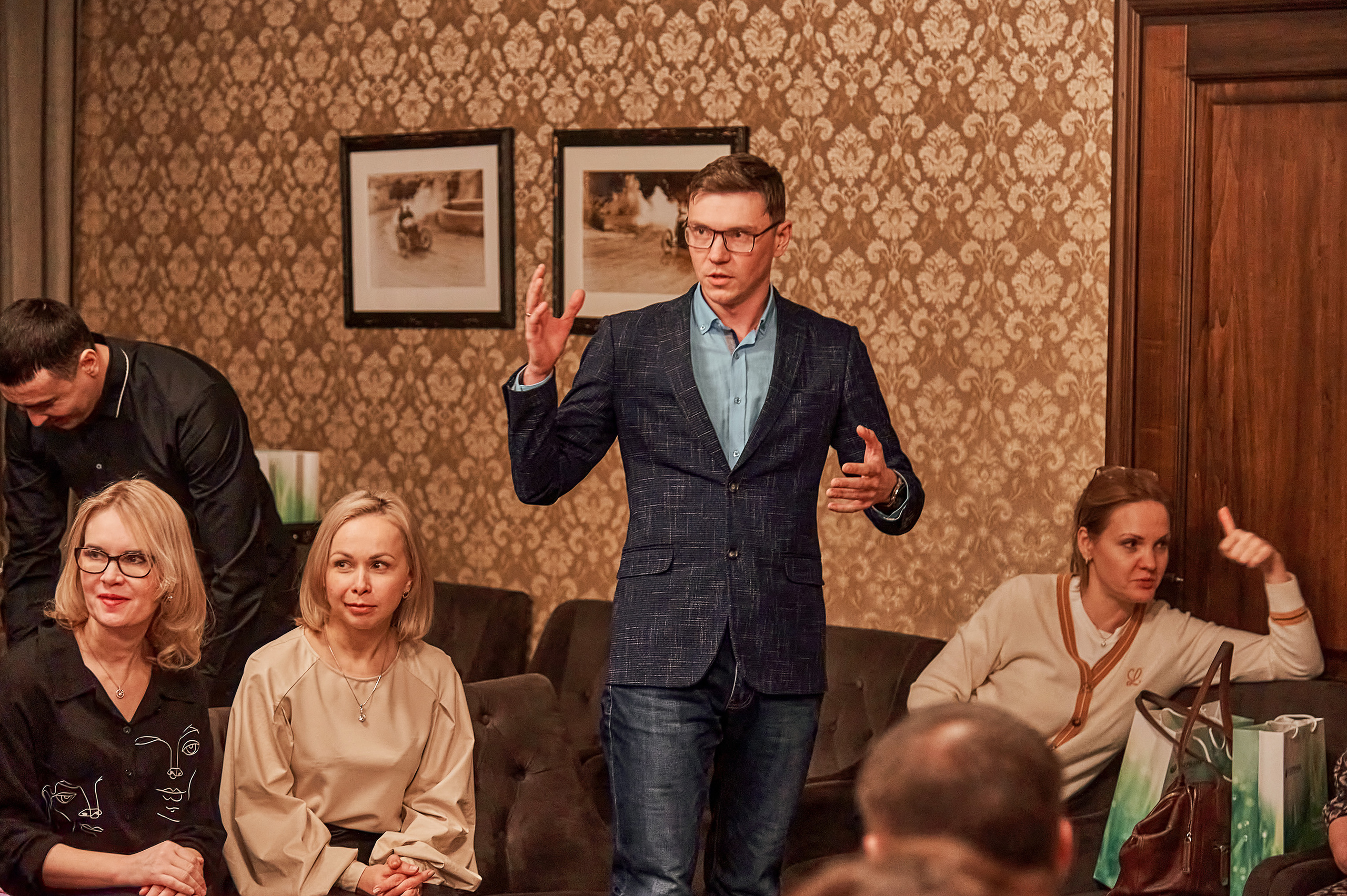 Портфолио репортажной фотосъёмки: "Сбербанк" Новый год. Фотограф Яковлев Роман — Красноярск