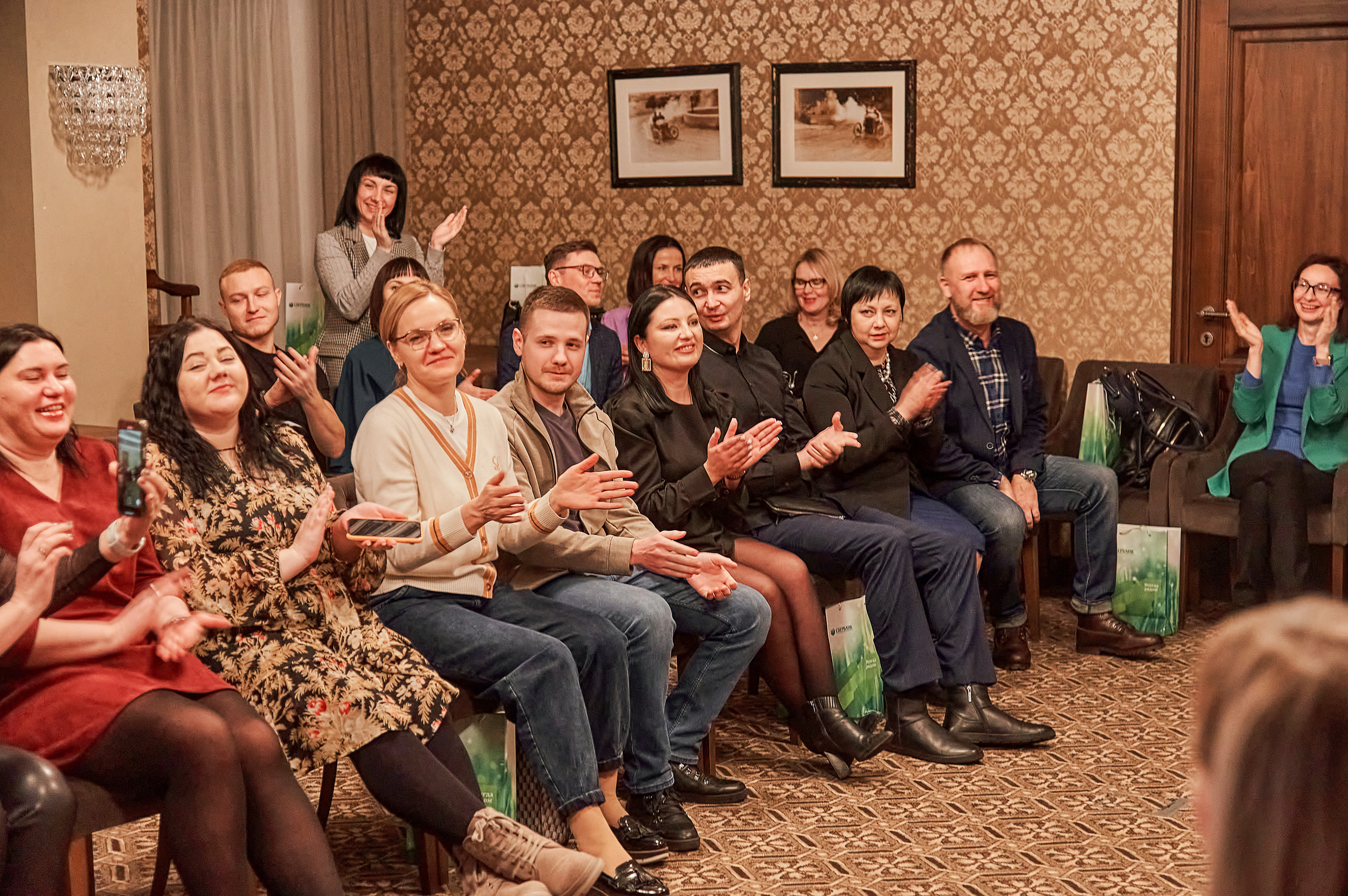 Портфолио репортажной фотосъёмки: "Сбербанк" Новый год. Фотограф Яковлев Роман — Красноярск