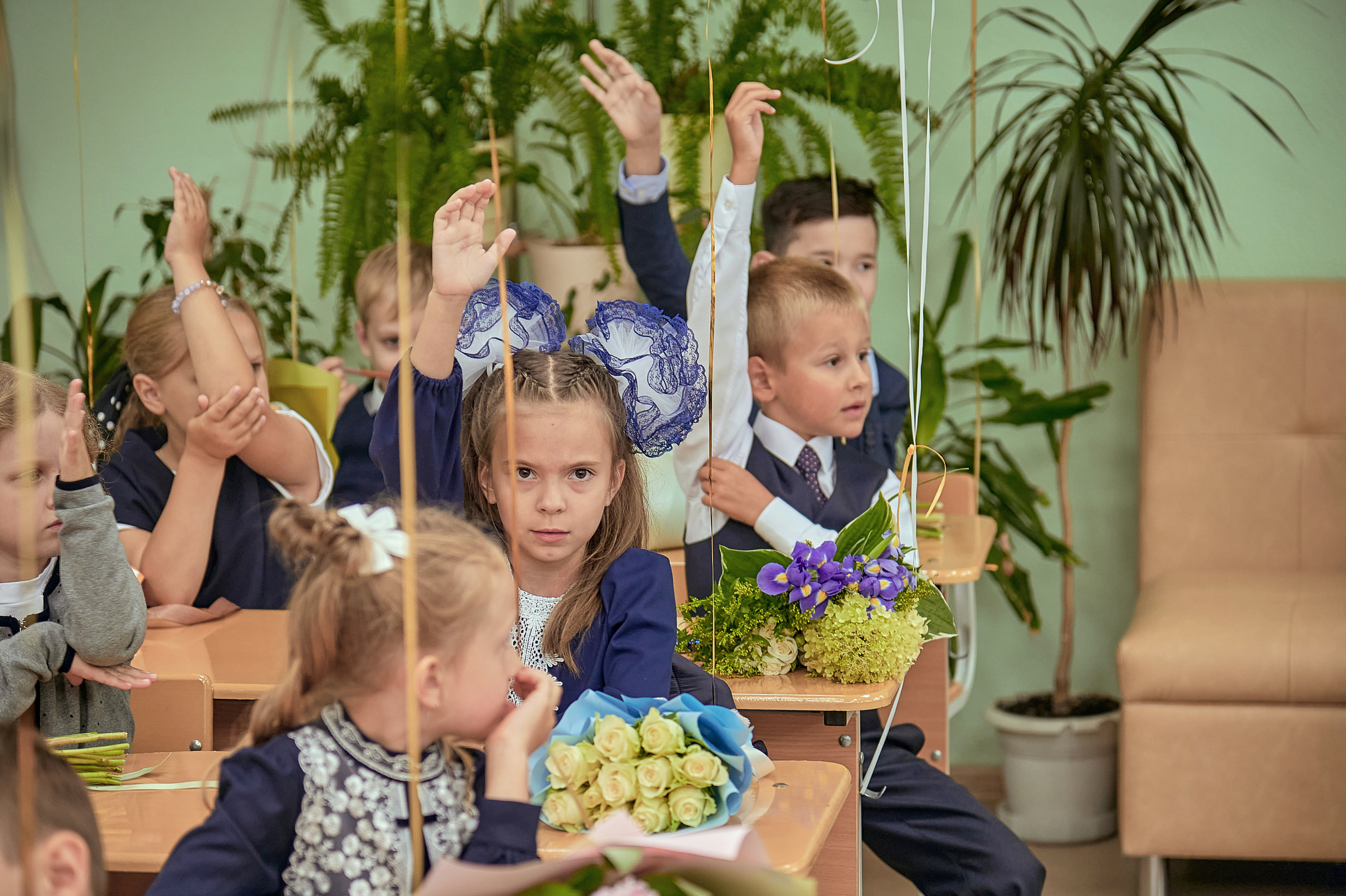 Портфолио репортажной фотосъёмки: 1 сентября в школе № 149. Фотограф Яковлев Роман — Красноярск