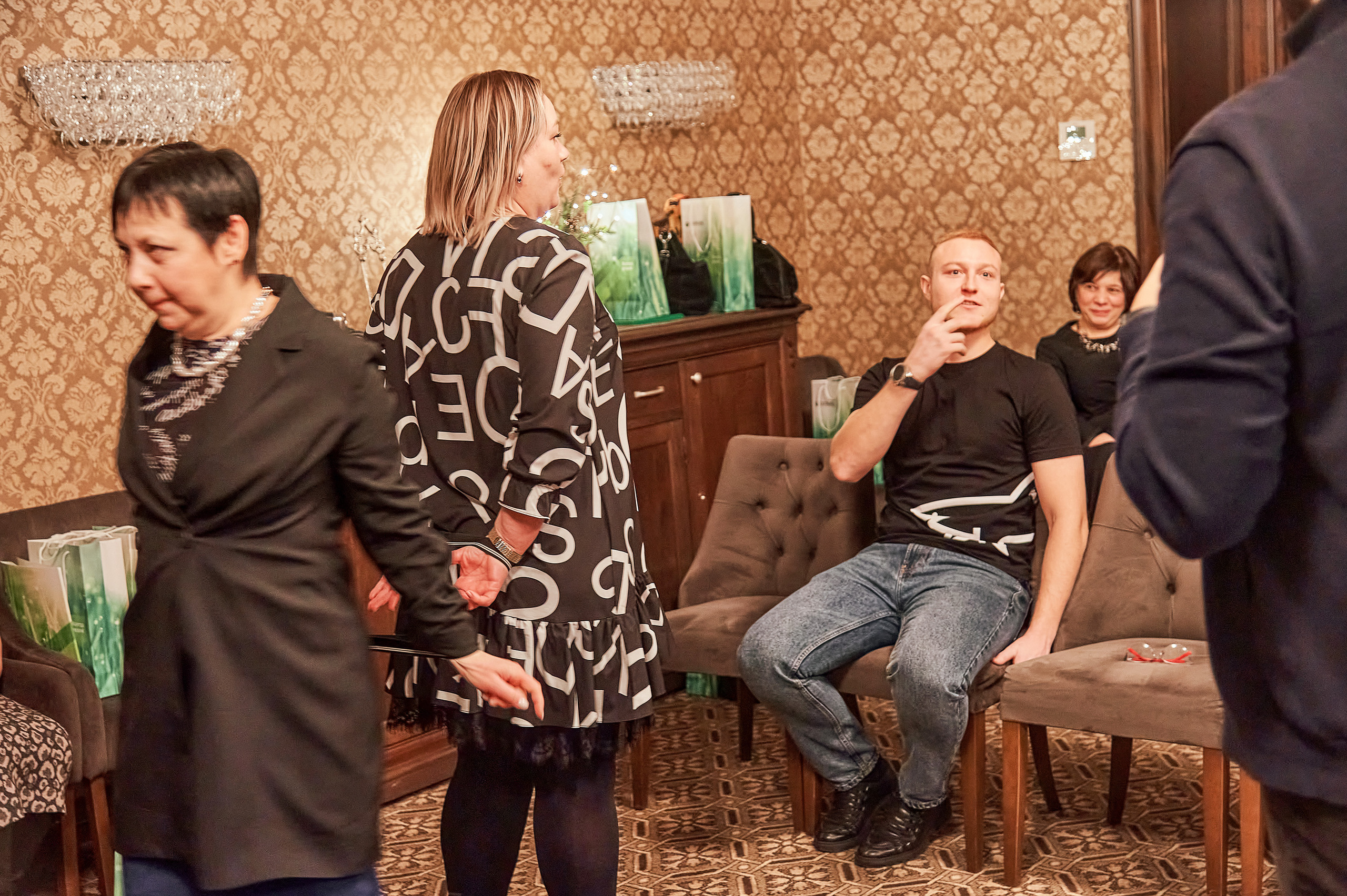 Портфолио репортажной фотосъёмки: "Сбербанк" Новый год. Фотограф Яковлев Роман — Красноярск