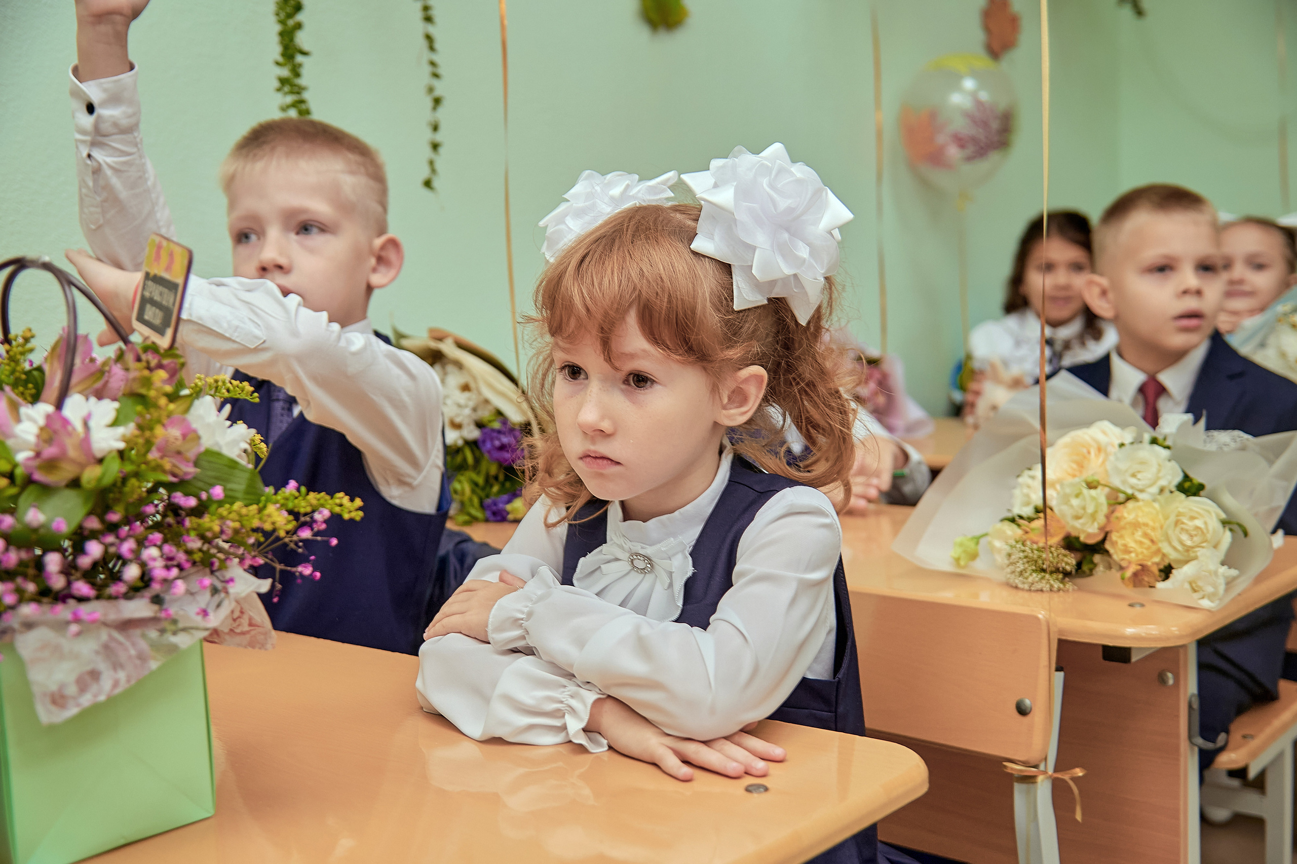 Портфолио репортажной фотосъёмки: 1 сентября в школе № 149. Фотограф Яковлев Роман — Красноярск