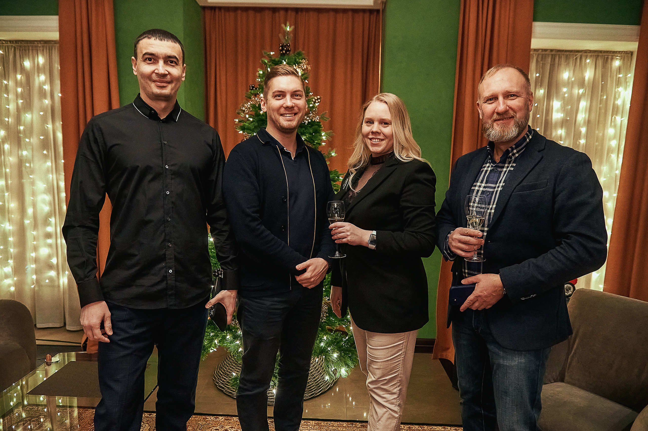 Портфолио репортажной фотосъёмки: "Сбербанк" Новый год. Фотограф Яковлев Роман — Красноярск