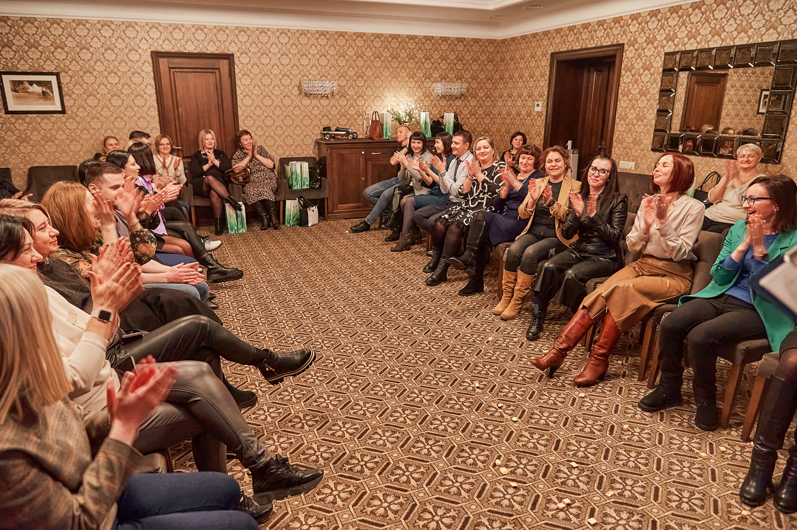 Портфолио репортажной фотосъёмки: "Сбербанк" Новый год. Фотограф Яковлев Роман — Красноярск