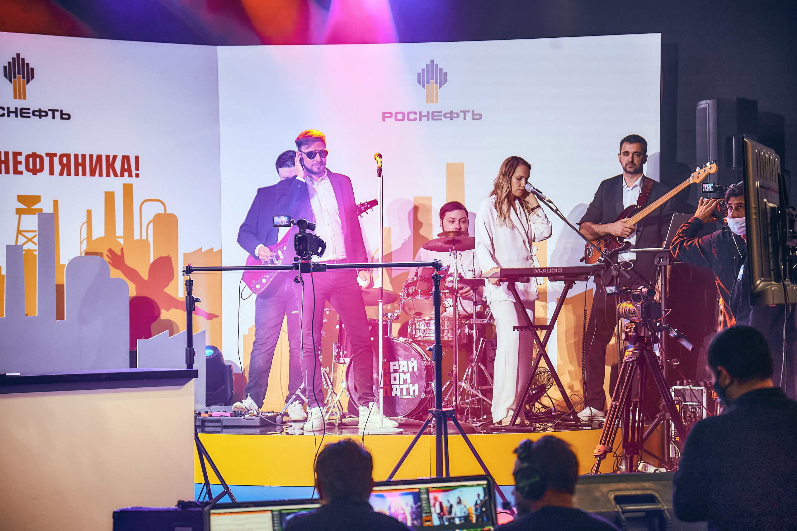 Портфолио репортажной фотосъёмки: "Роснефть" съёмка шоу для «День нефтяника». Фотограф Яковлев Роман — Красноярск