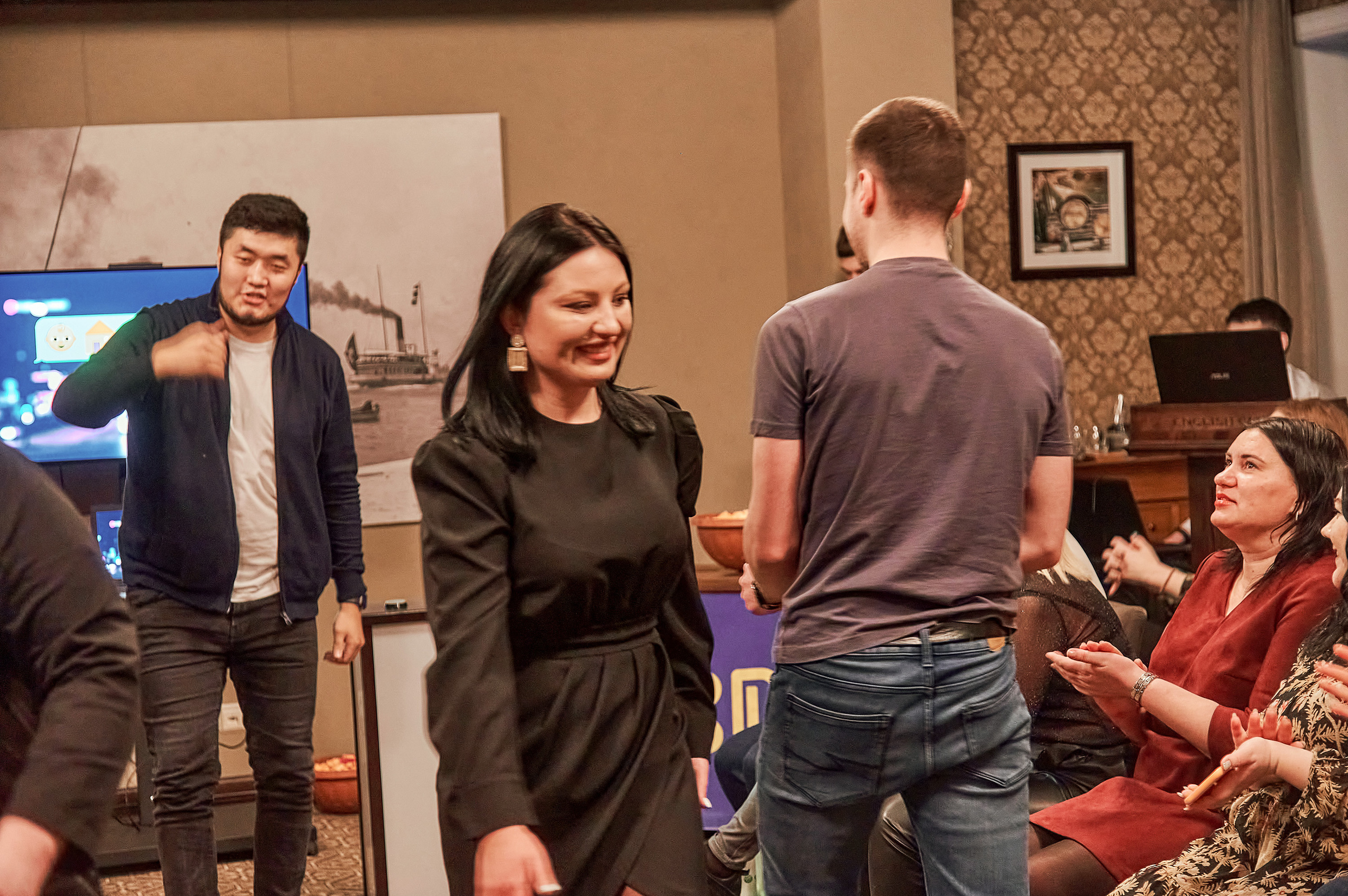 Портфолио репортажной фотосъёмки: "Сбербанк" Новый год. Фотограф Яковлев Роман — Красноярск