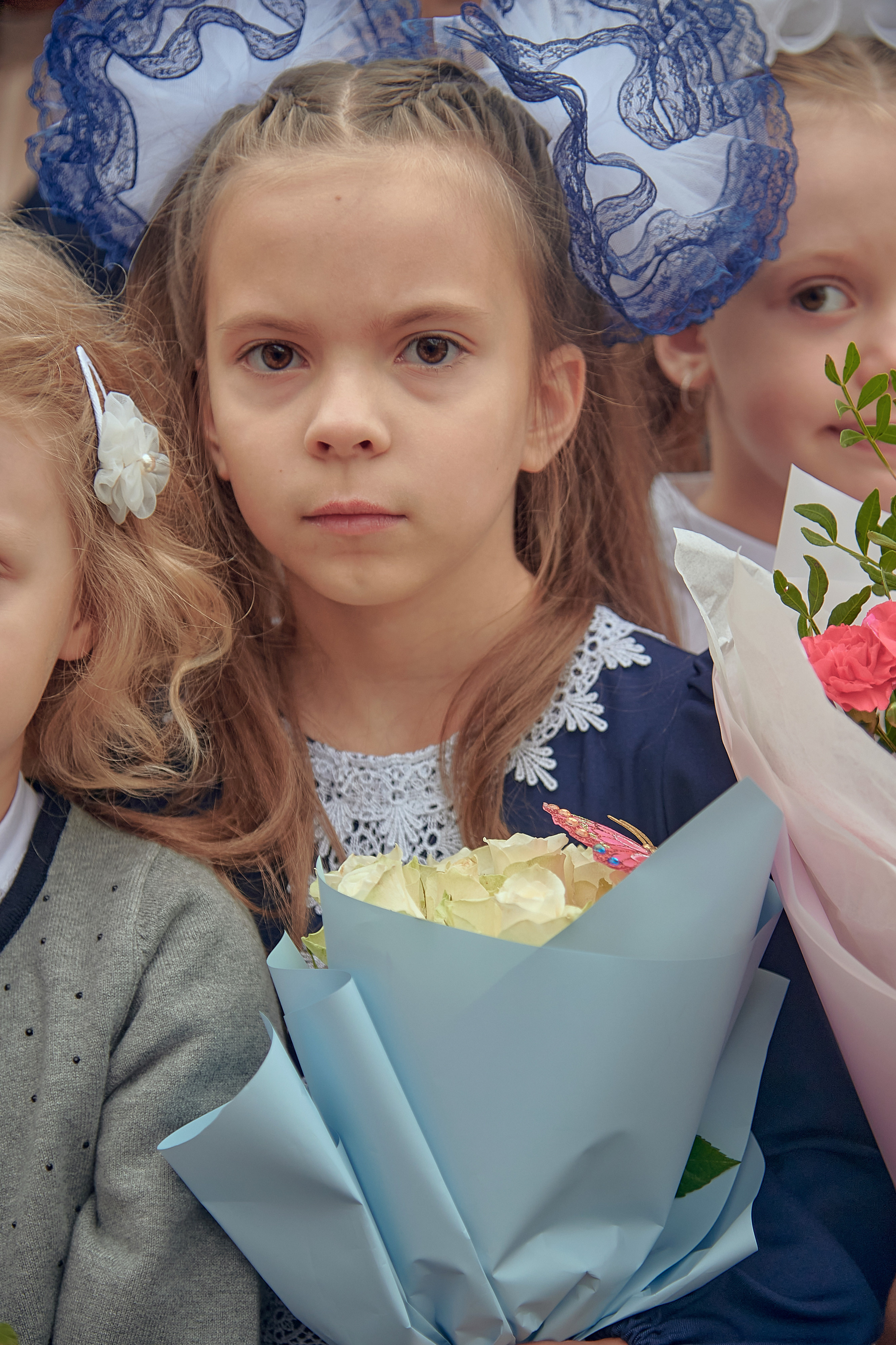 Портфолио репортажной фотосъёмки: 1 сентября в школе № 149. Фотограф Яковлев Роман — Красноярск