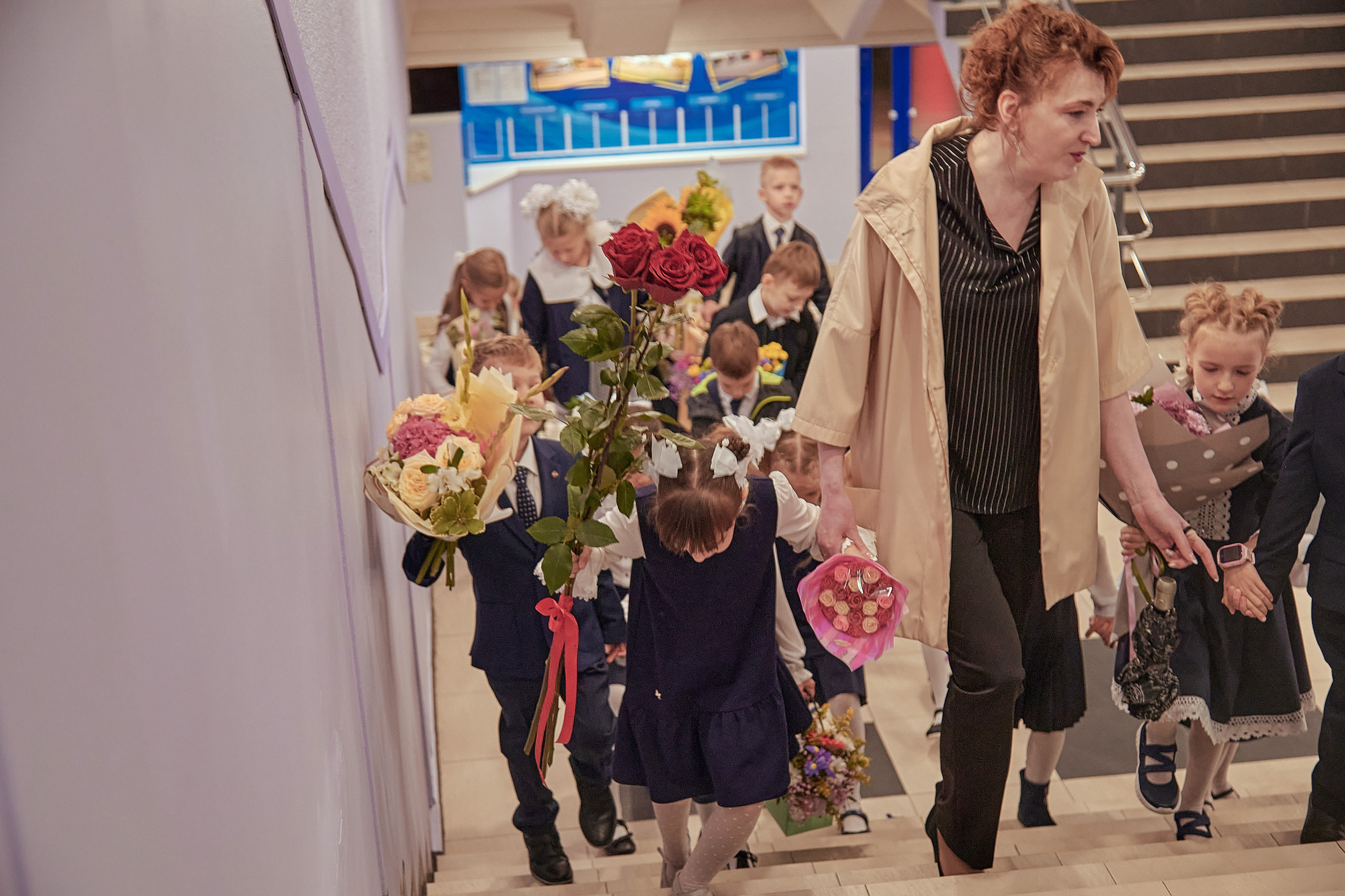 Портфолио репортажной фотосъёмки: 1 сентября в школе № 149. Фотограф Яковлев Роман — Красноярск