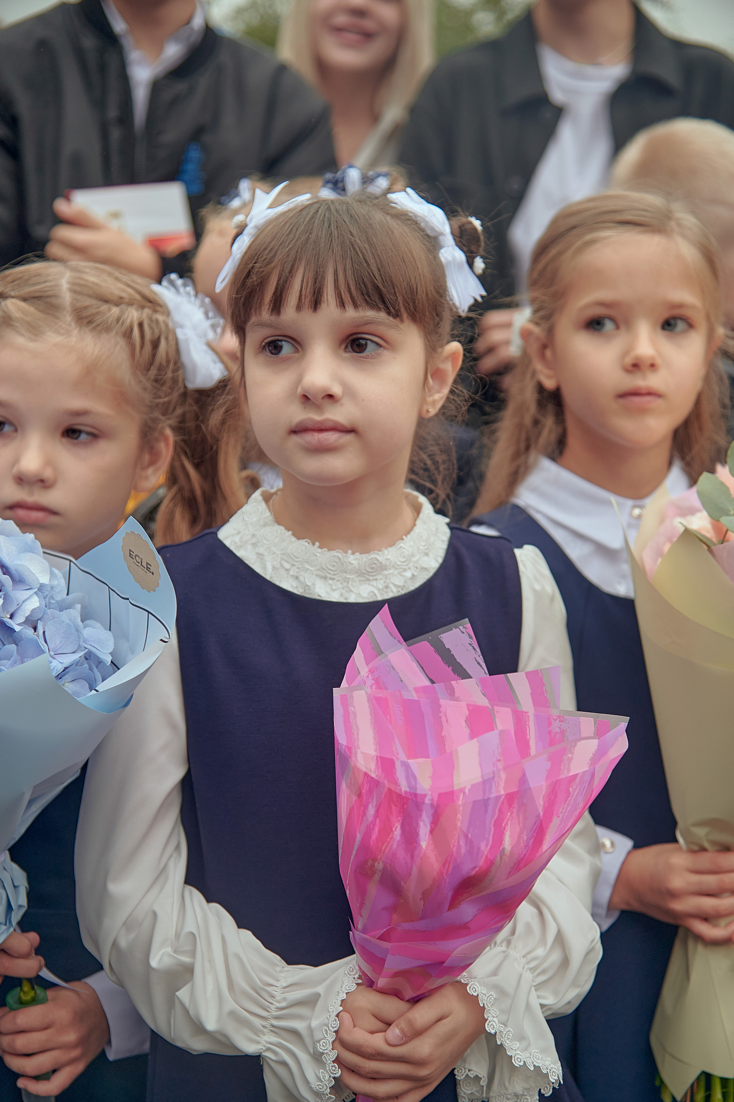 Портфолио репортажной фотосъёмки: 1 сентября в школе № 149. Фотограф Яковлев Роман — Красноярск