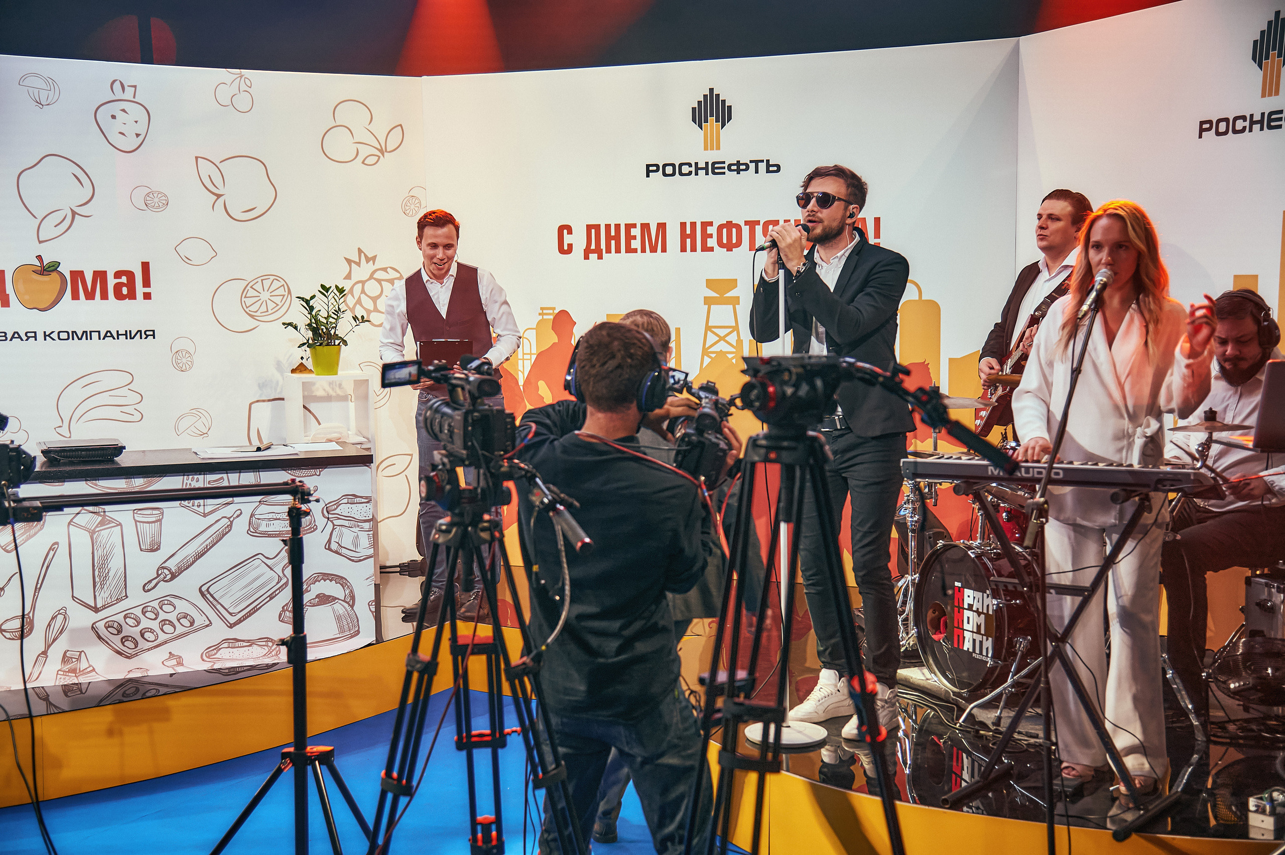 Портфолио репортажной фотосъёмки: "Роснефть" съёмка шоу для «День нефтяника». Фотограф Яковлев Роман — Красноярск