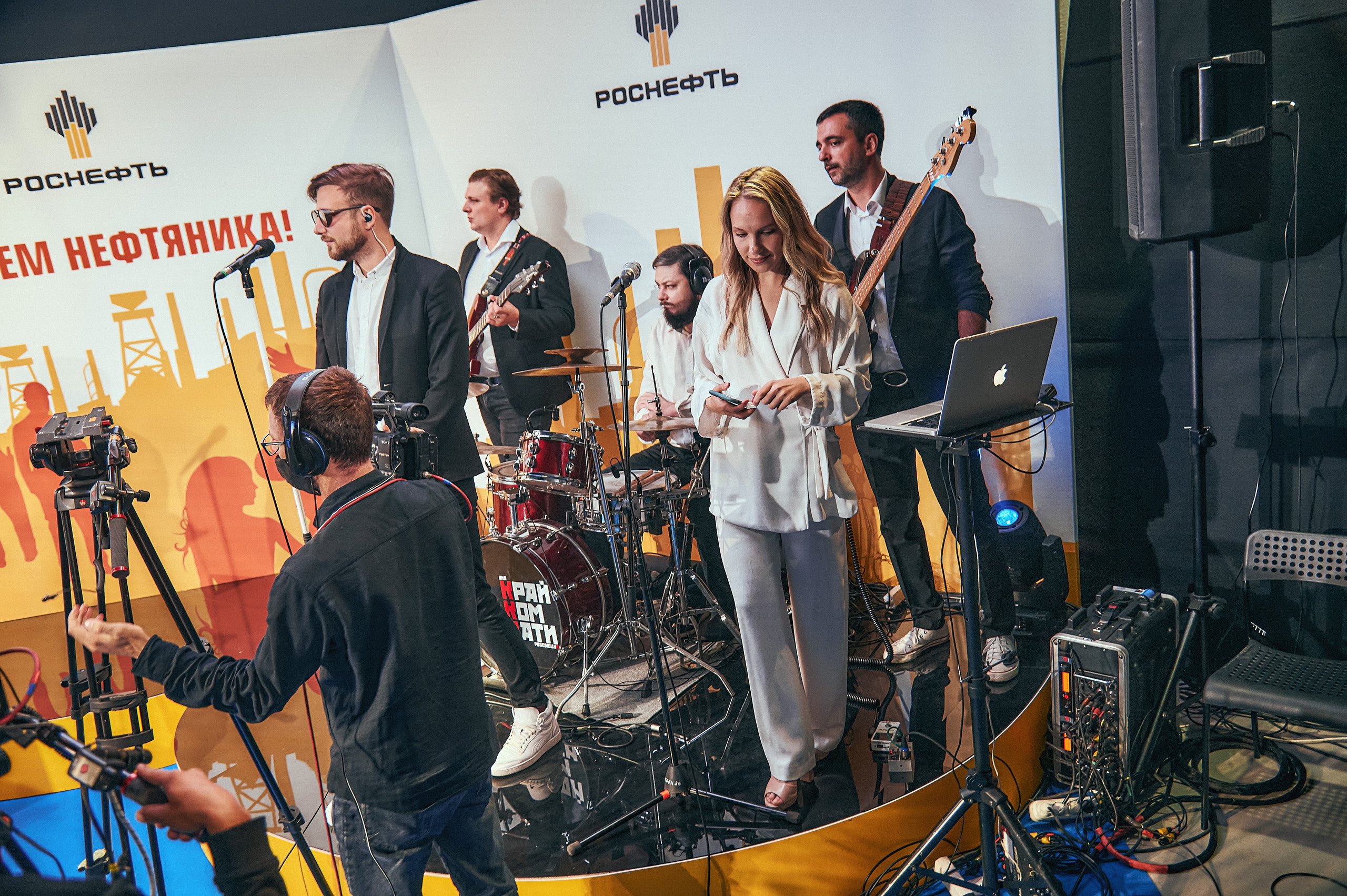 Портфолио репортажной фотосъёмки: "Роснефть" съёмка шоу для «День нефтяника». Фотограф Яковлев Роман — Красноярск