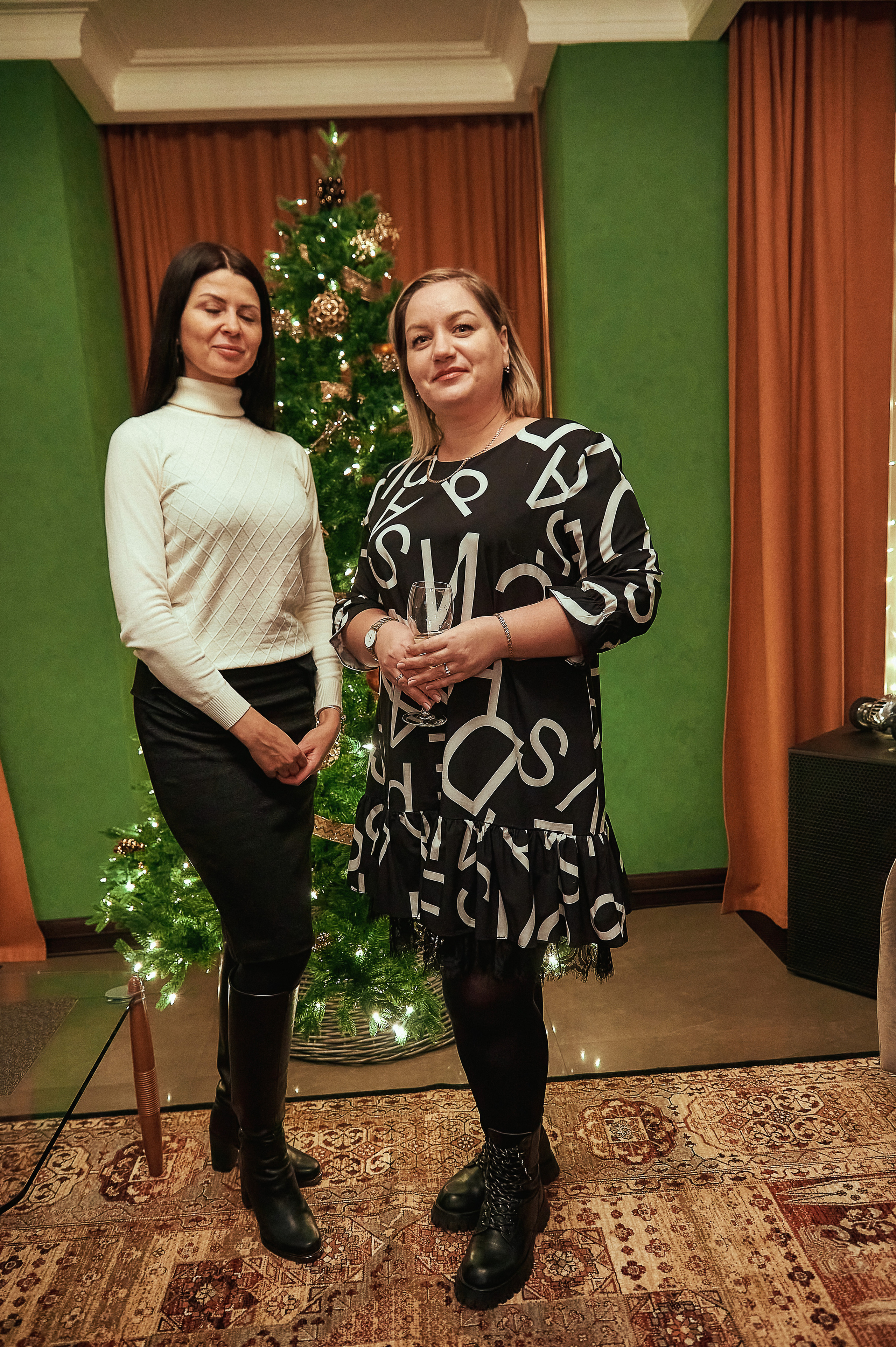 Портфолио репортажной фотосъёмки: "Сбербанк" Новый год. Фотограф Яковлев Роман — Красноярск