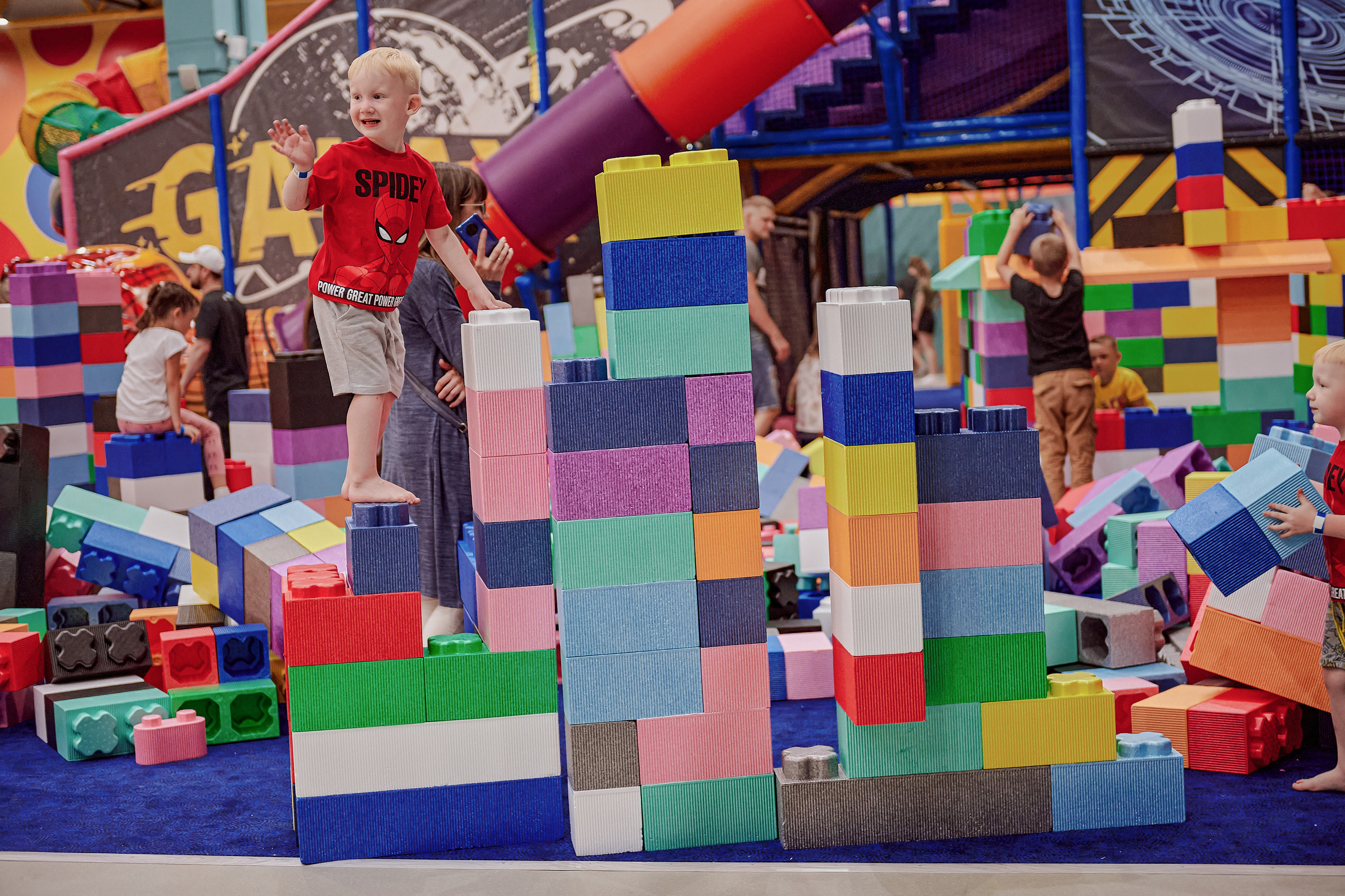 Портфолио репортажной фотосъёмки: Открытие "Vanana park". Фотограф Яковлев Роман — Красноярск