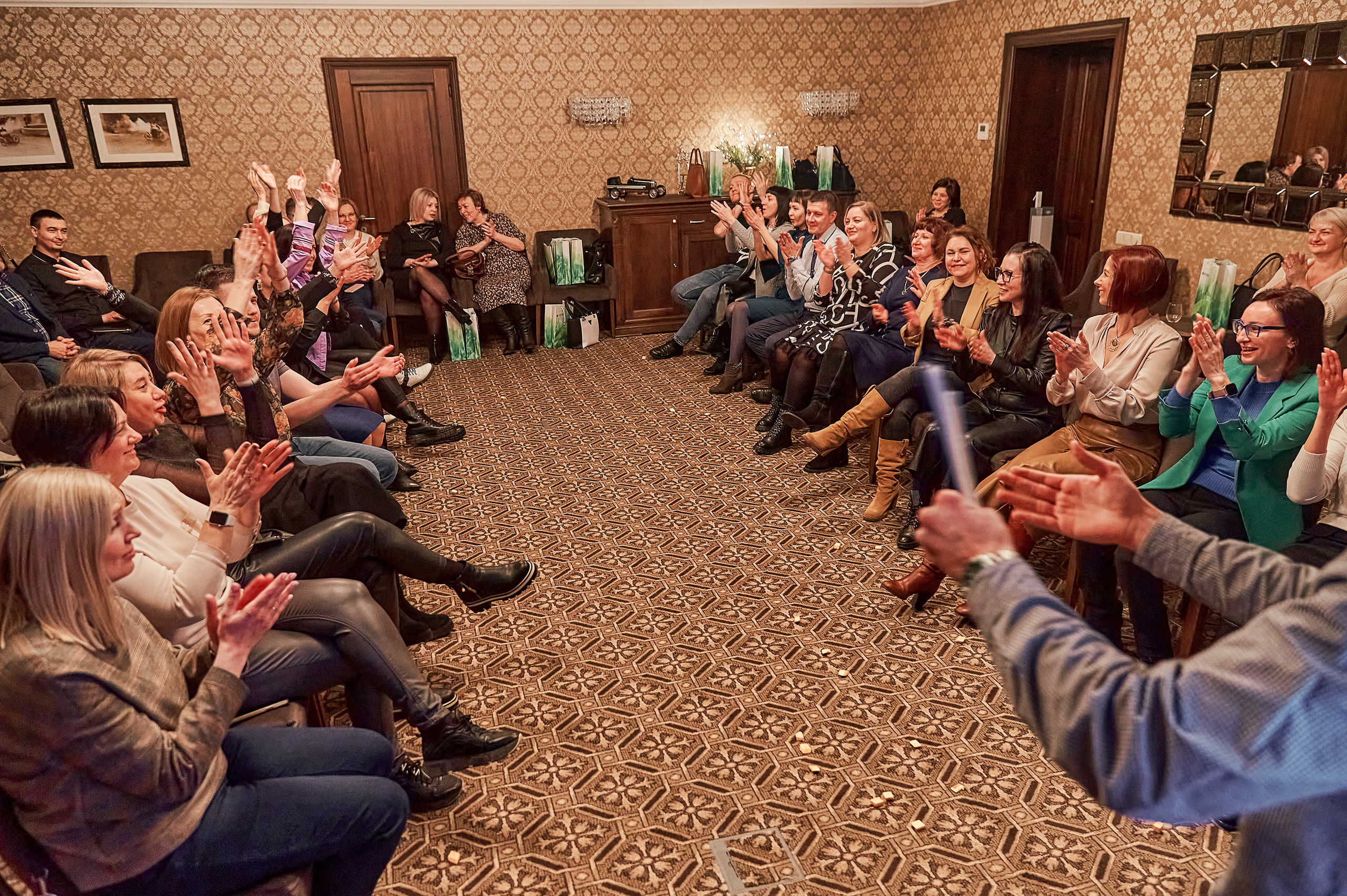 Портфолио репортажной фотосъёмки: "Сбербанк" Новый год. Фотограф Яковлев Роман — Красноярск