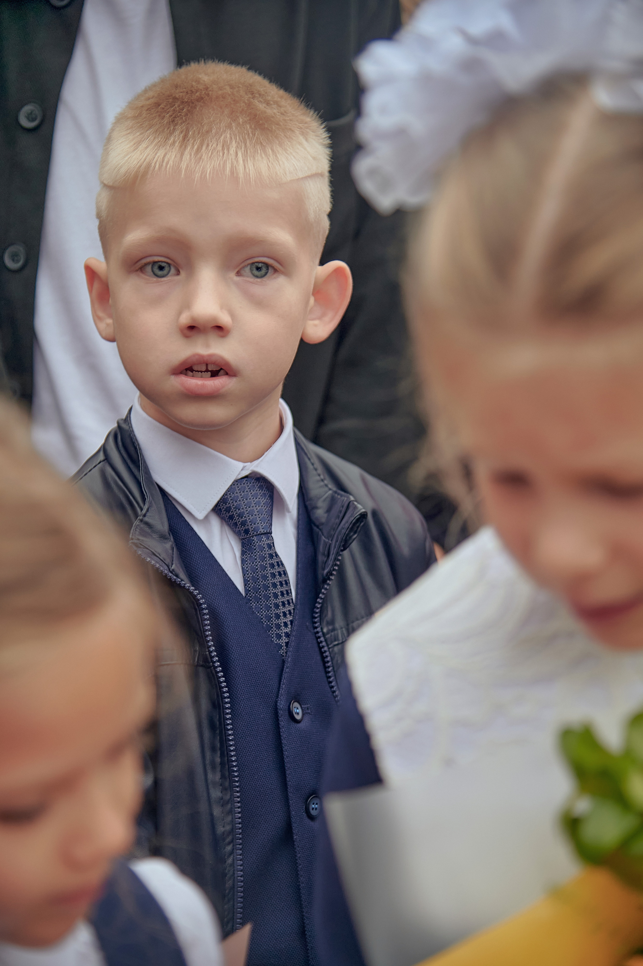 Портфолио репортажной фотосъёмки: 1 сентября в школе № 149. Фотограф Яковлев Роман — Красноярск