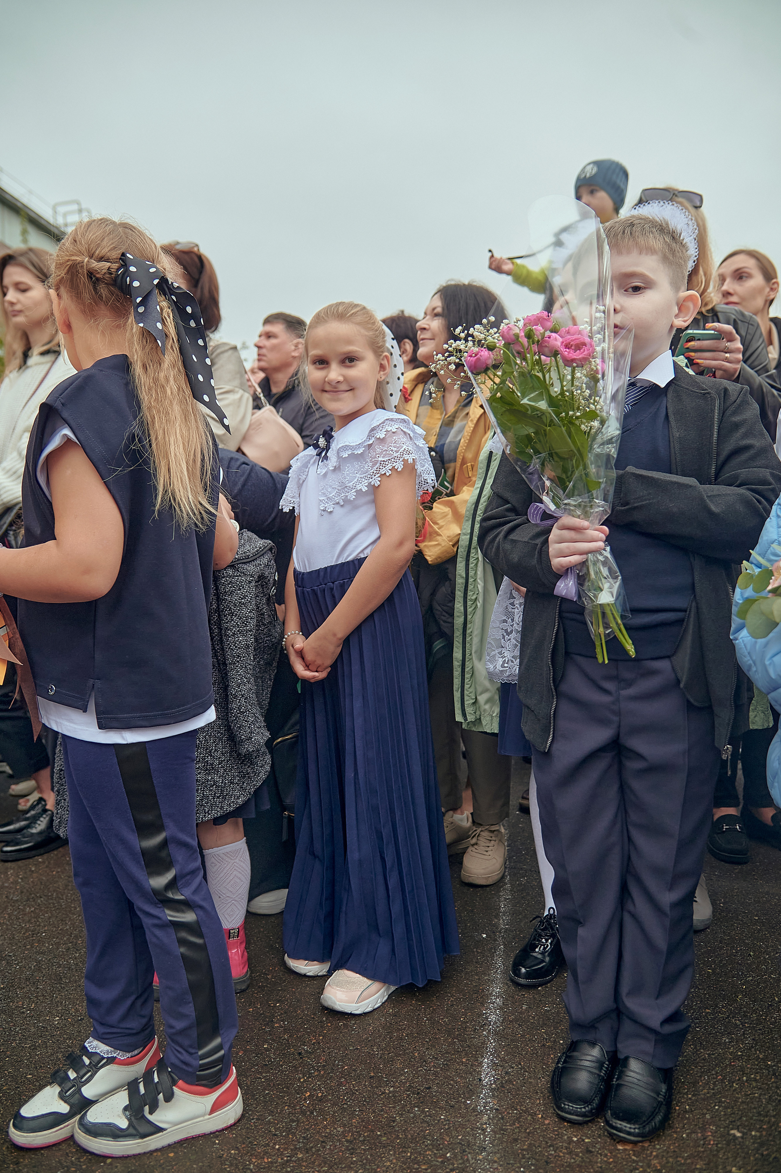 Портфолио репортажной фотосъёмки: 1 сентября в школе № 149. Фотограф Яковлев Роман — Красноярск