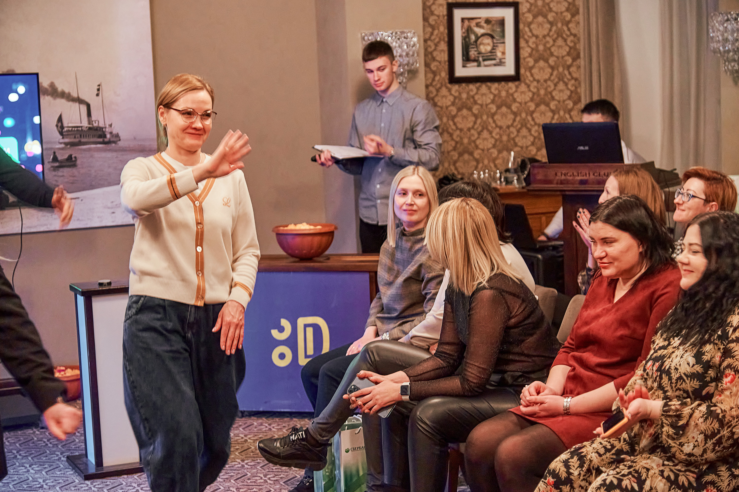 Портфолио репортажной фотосъёмки: "Сбербанк" Новый год. Фотограф Яковлев Роман — Красноярск