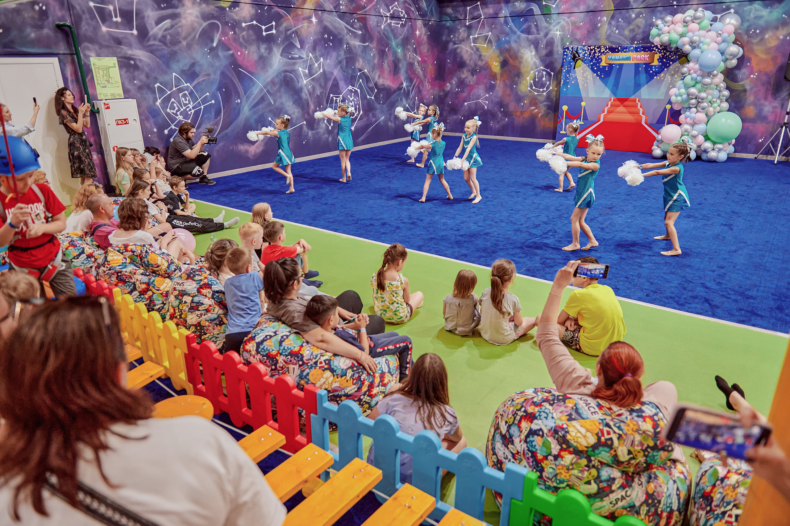 Портфолио репортажной фотосъёмки: Открытие "Vanana park". Фотограф Яковлев Роман — Красноярск