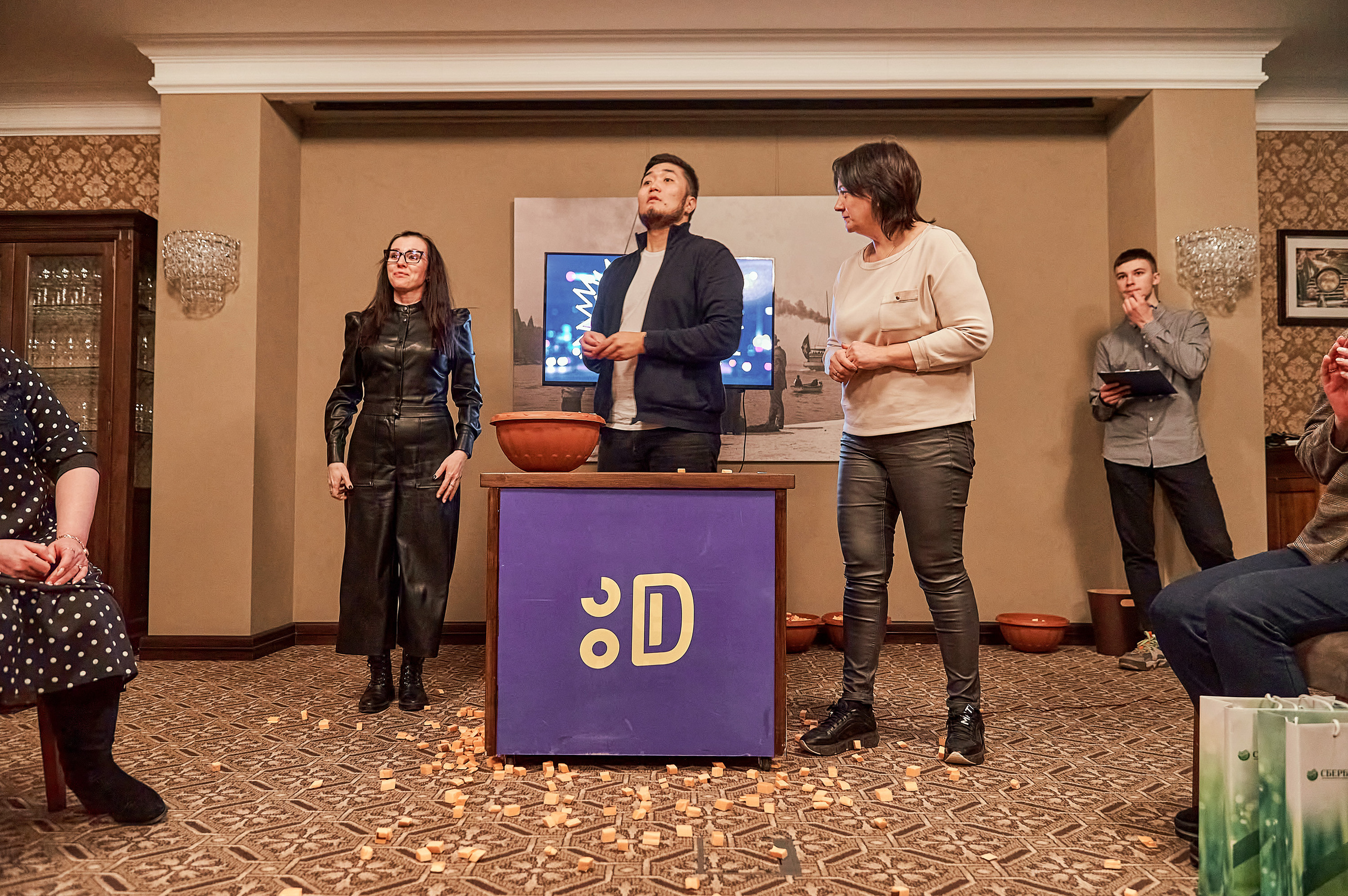 Портфолио репортажной фотосъёмки: "Сбербанк" Новый год. Фотограф Яковлев Роман — Красноярск