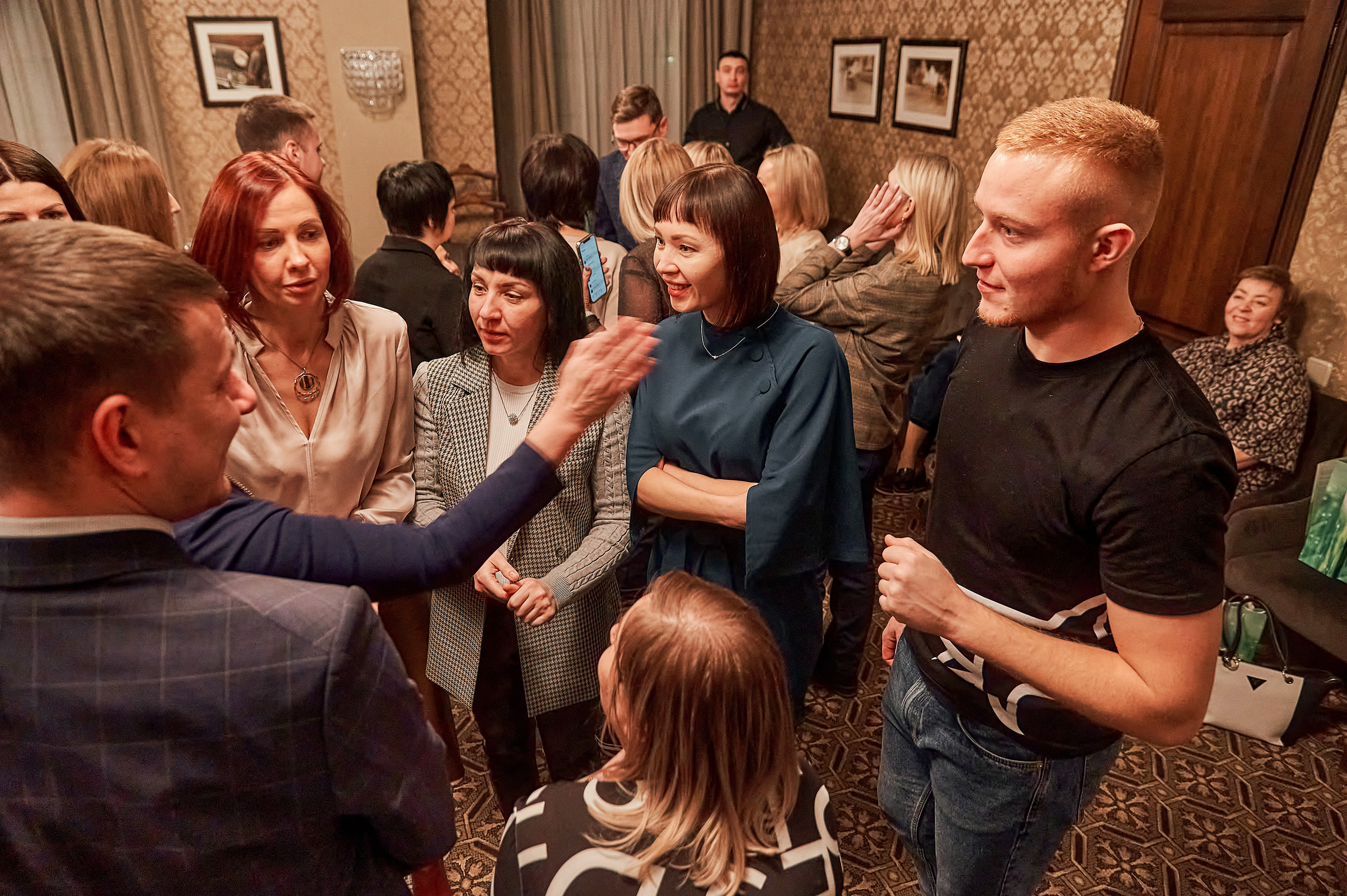 Портфолио репортажной фотосъёмки: "Сбербанк" Новый год. Фотограф Яковлев Роман — Красноярск