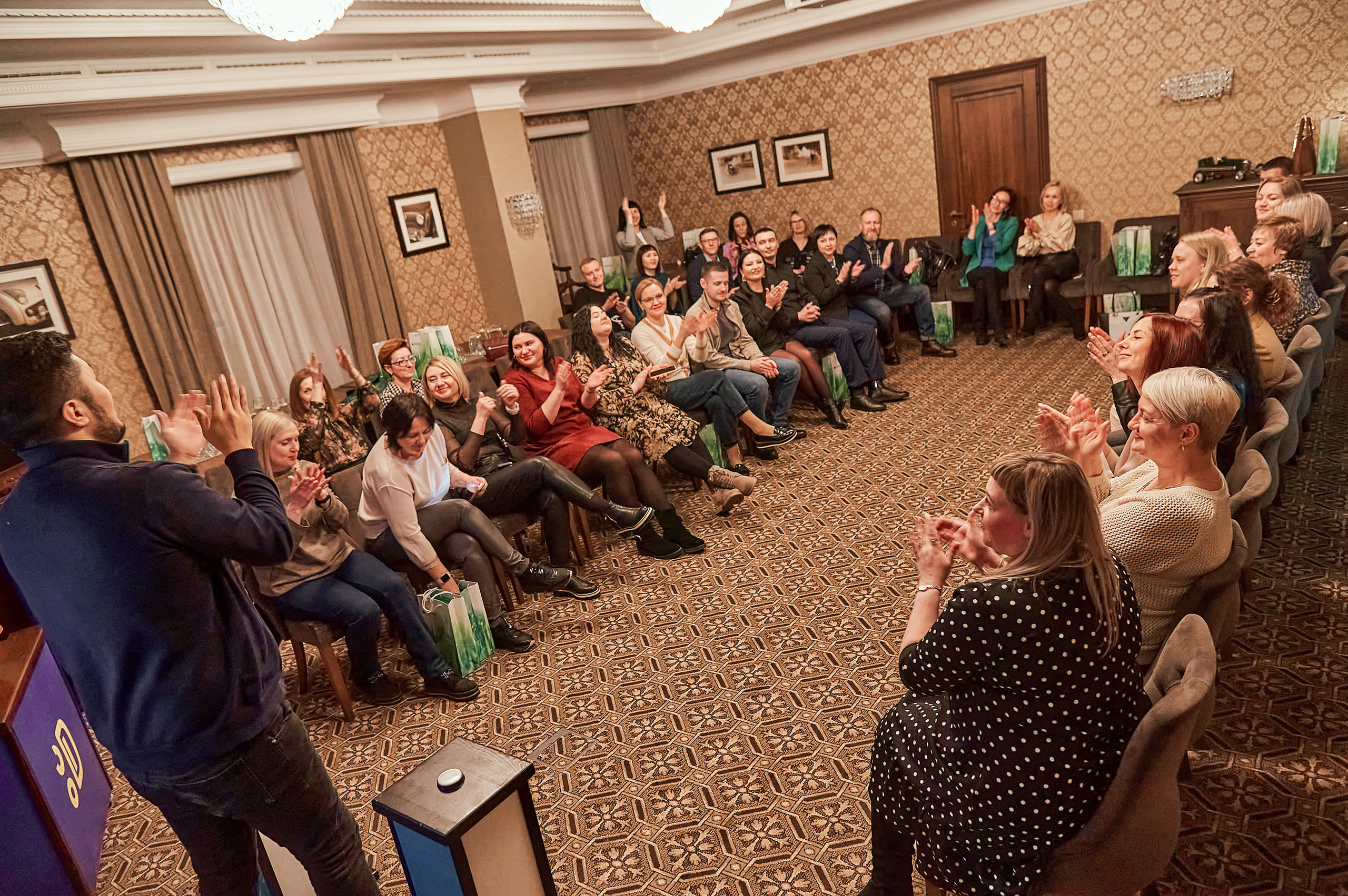 Портфолио репортажной фотосъёмки: "Сбербанк" Новый год. Фотограф Яковлев Роман — Красноярск