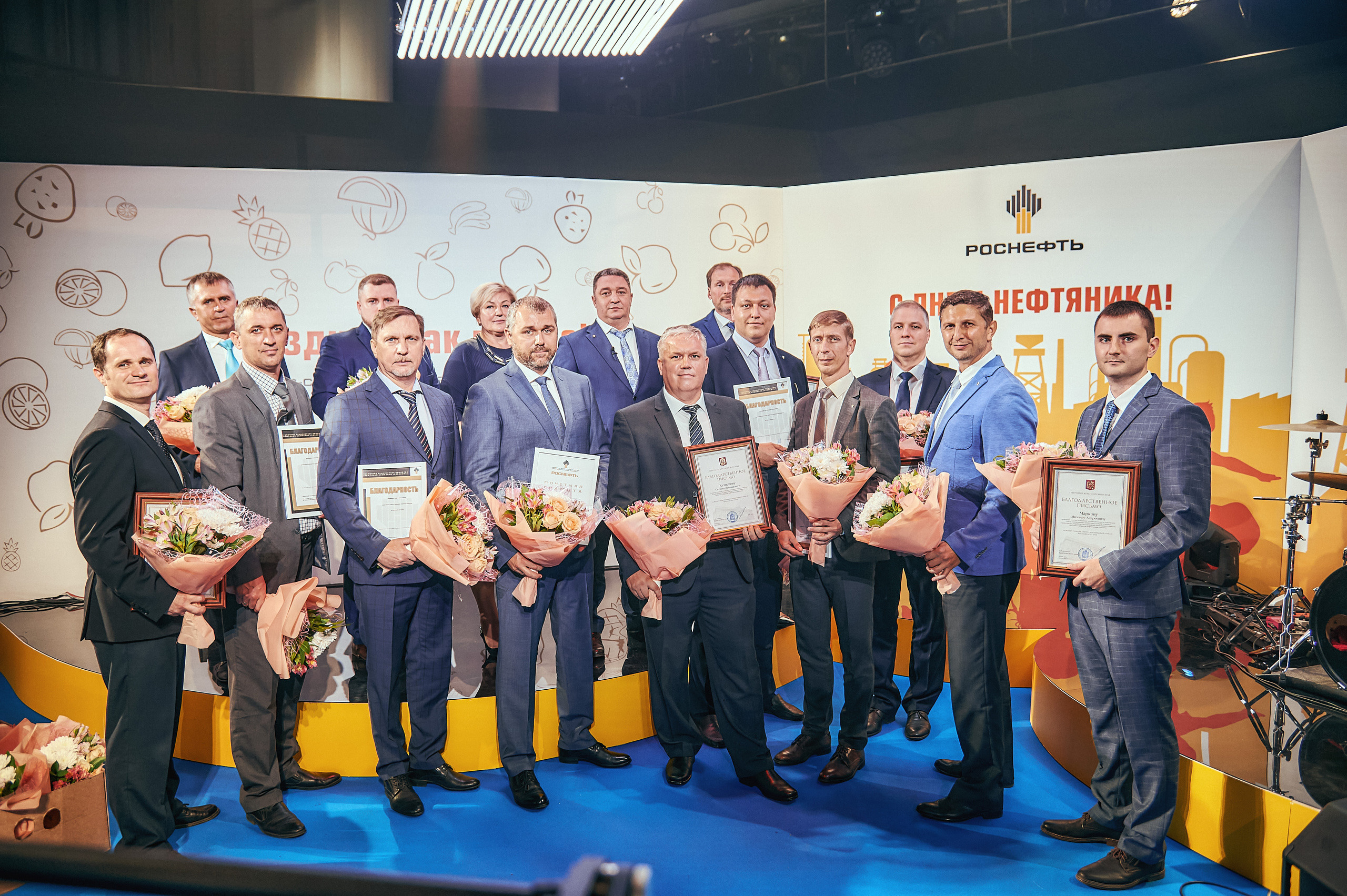 Портфолио репортажной фотосъёмки: "Роснефть" съёмка шоу для «День нефтяника». Фотограф Яковлев Роман — Красноярск